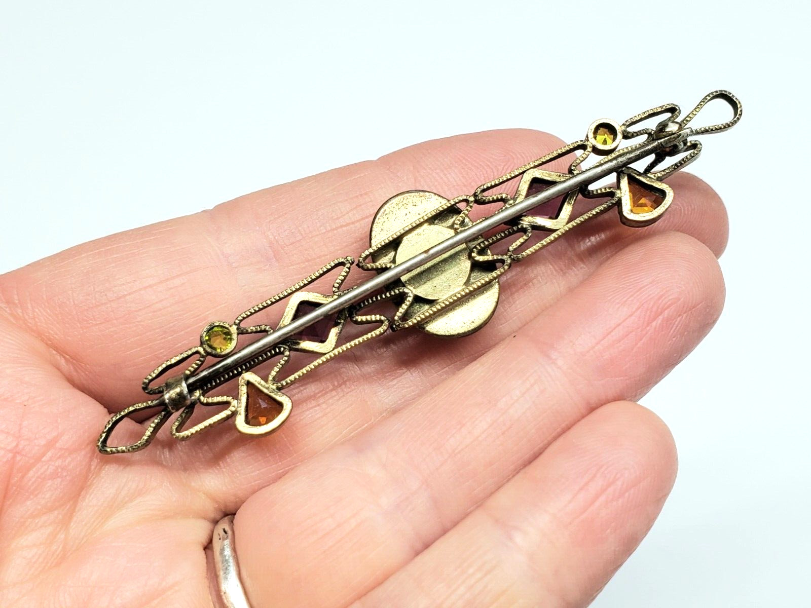 Vintage Art Deco Glass Faux Gemstone Brass Plated Filigree Bar Pin Brooch