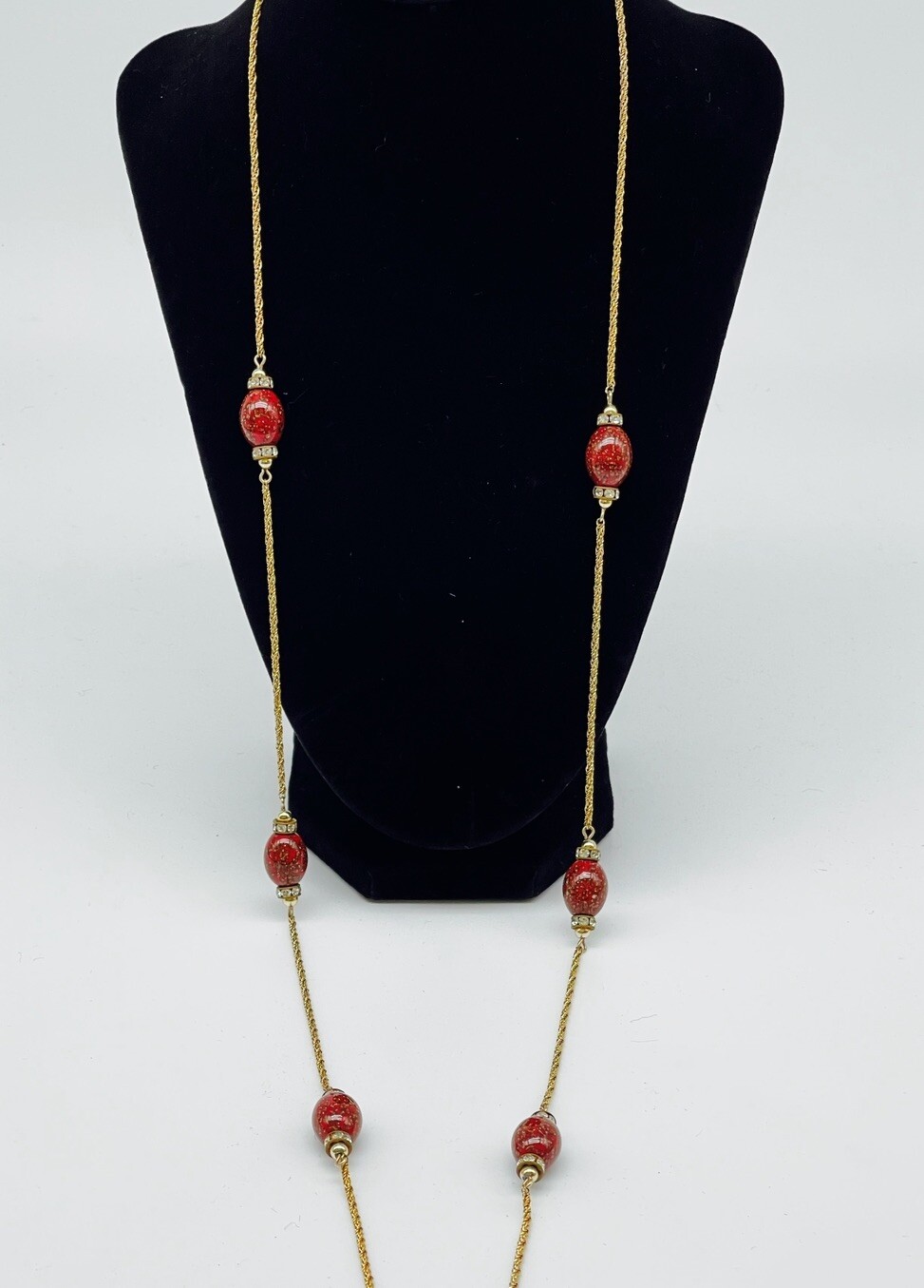 VINTAGE HENKEL GROSSE GERMANY LONG GOLD TONE NECKLACE RED BEAD CRYSTAL 38” 1970’