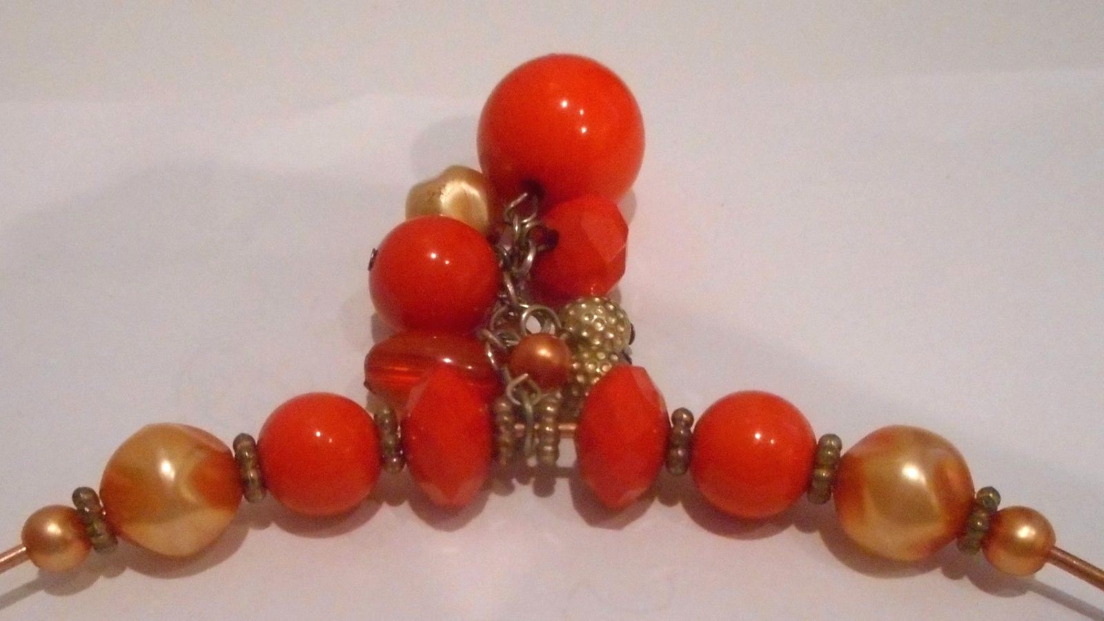 Vtg Coral Lucite,Faux Baroque Pearls & Gold Tone Beads,Neck Wire Choker Necklace
