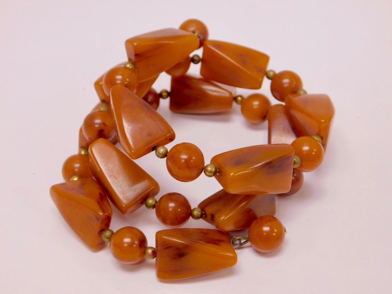 Vintage Bakelite Coil Wire Wrap Golden Brown Bead Bracelet