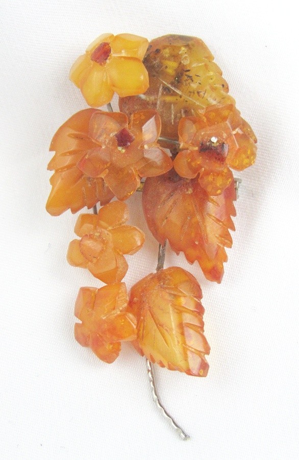 Vintage Honey Butterscotch Carved Flowers & Leaves Amber with Inclusions Brooch