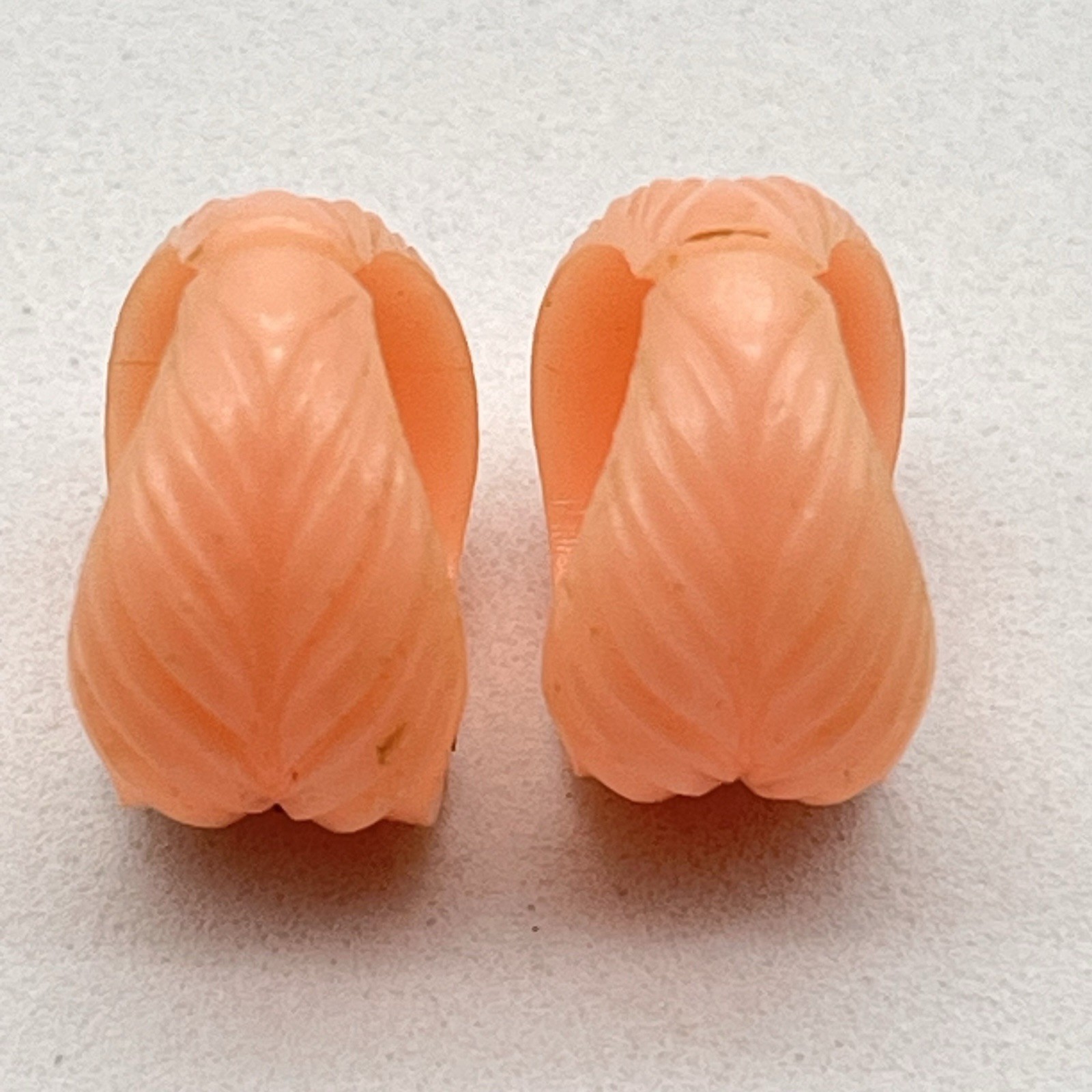 Vintage Carved Leaf Clip On Earring Lot of 2 Pairs Molded Early Plastic MCM .75″