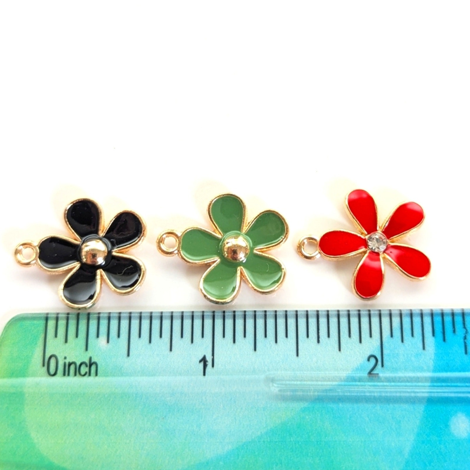 Trendy Y2K 90s Gold Tone Enamel Flower Power Boho Mini Pendant Bracelet Charms