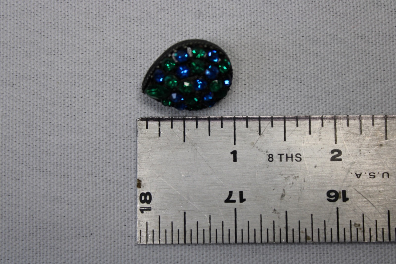Vintage Blue Green Rhinestone Brooch & Clip Earrings Set Black Japanned Metal