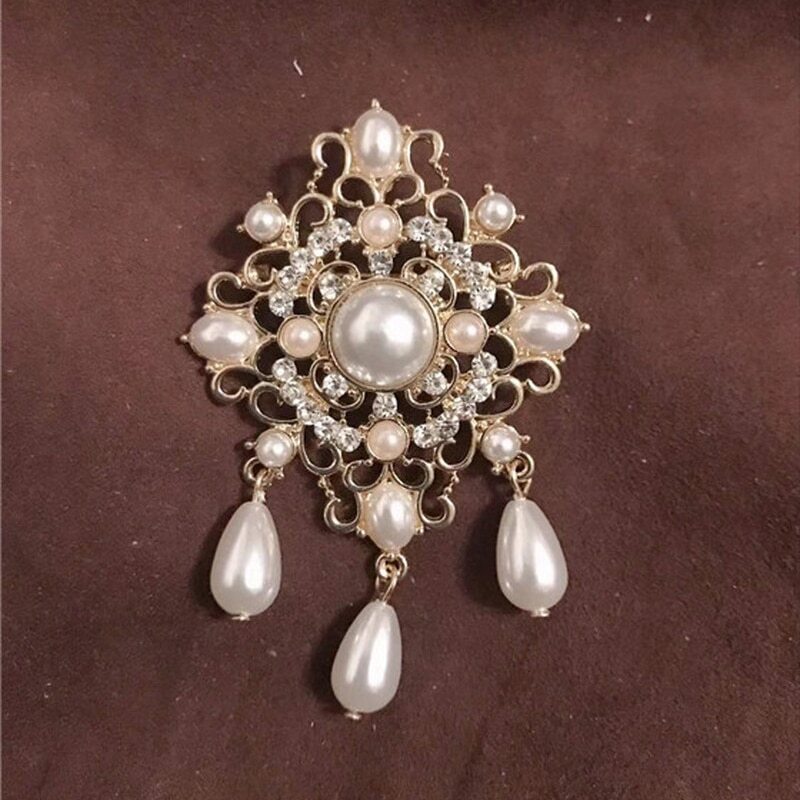 Vintage Pearl Brooch Pin Badge Brooch Jewelry Women Party Corsage Accessories