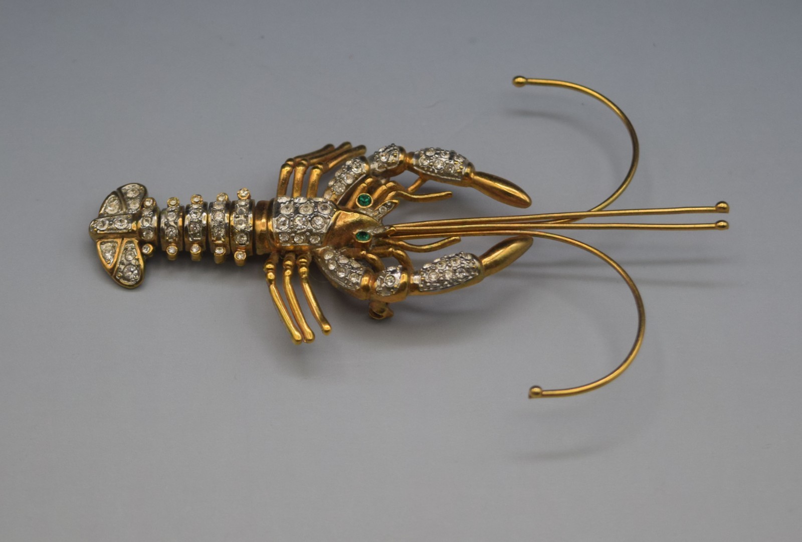 VINTAGE MOVING TAIL LARGE LOBSTER BROOCH CRYSTAL RHINESTONE FIGURAL 4.25″