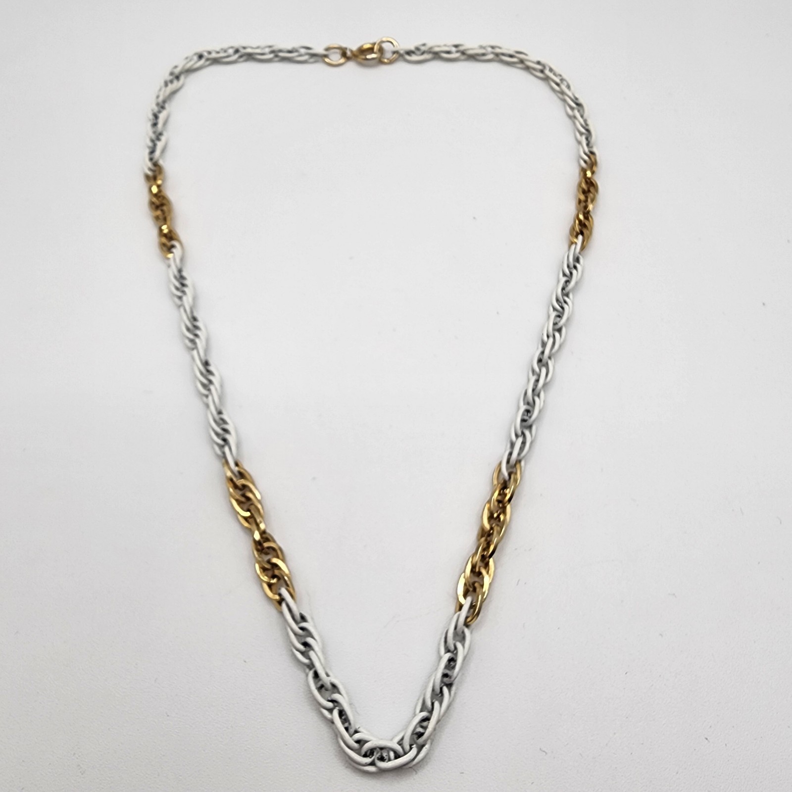 Vintage Gold & White Tone Enamel Choker Necklace 15.5″ Twisted Triple Link Chain
