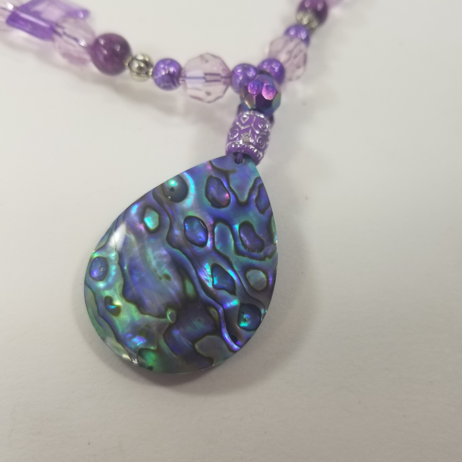 Silver tone with Faceted Purple Beads Necklace Shiny