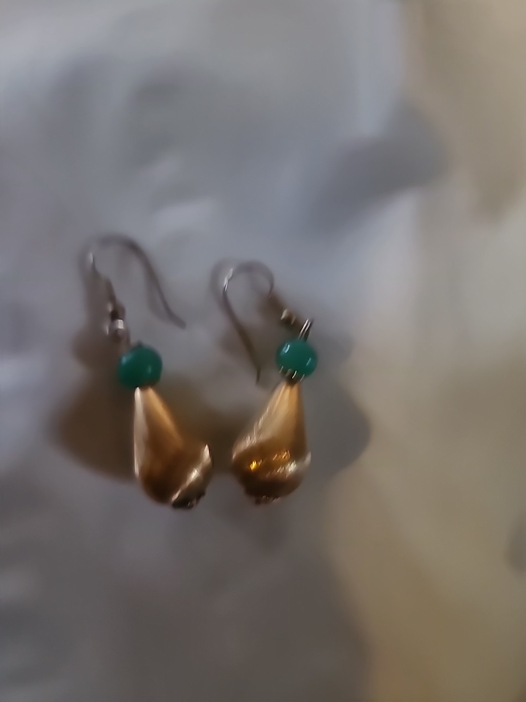 VTG Floral Faux Jade Brooch and Earring Set set in Gold Tone With Green Stones