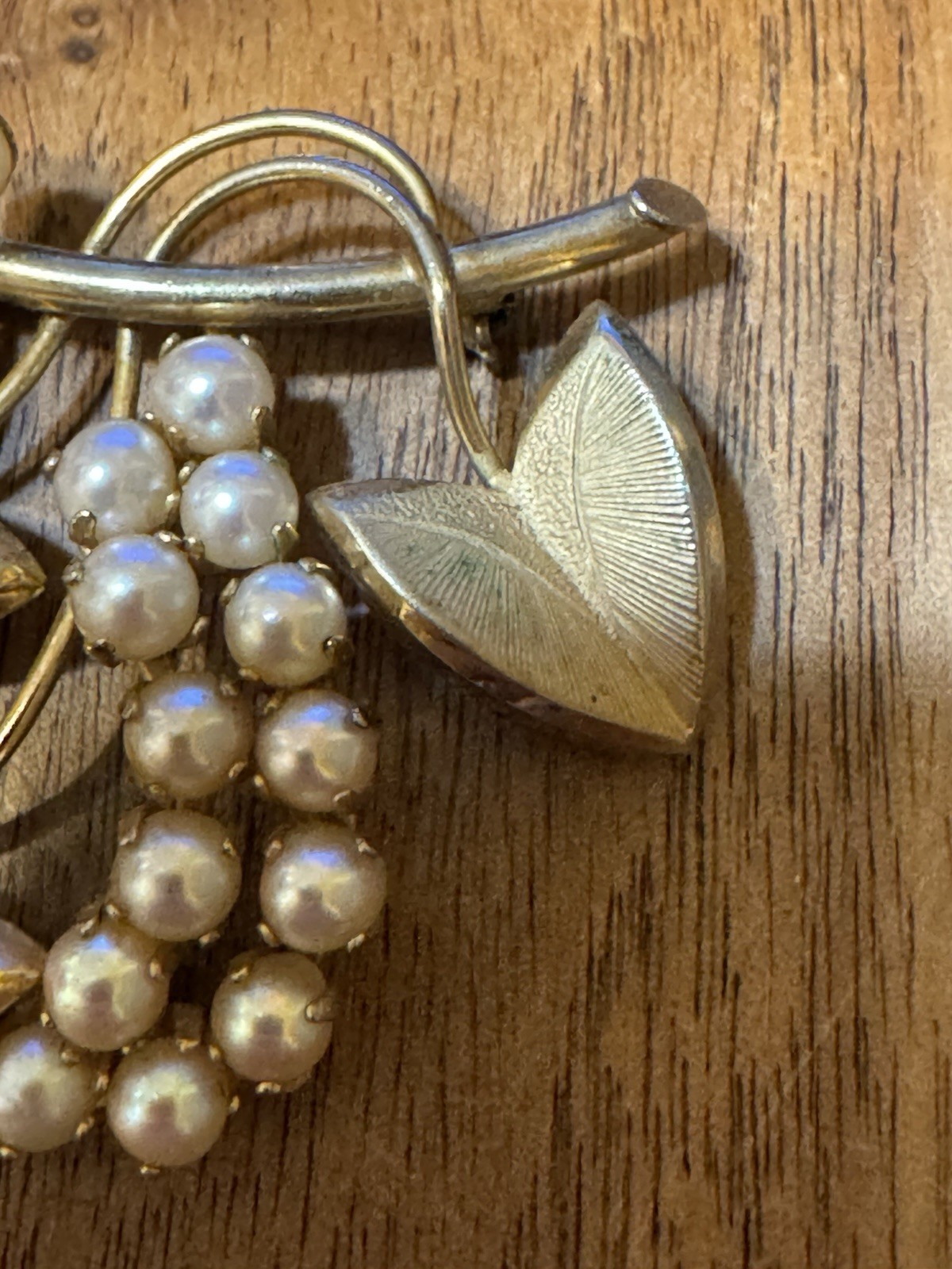 Vintage 1/20th 12K Gold Filled IPS 2” Vining Leaf Pin Brooch w/14 Pearls~6 Grams