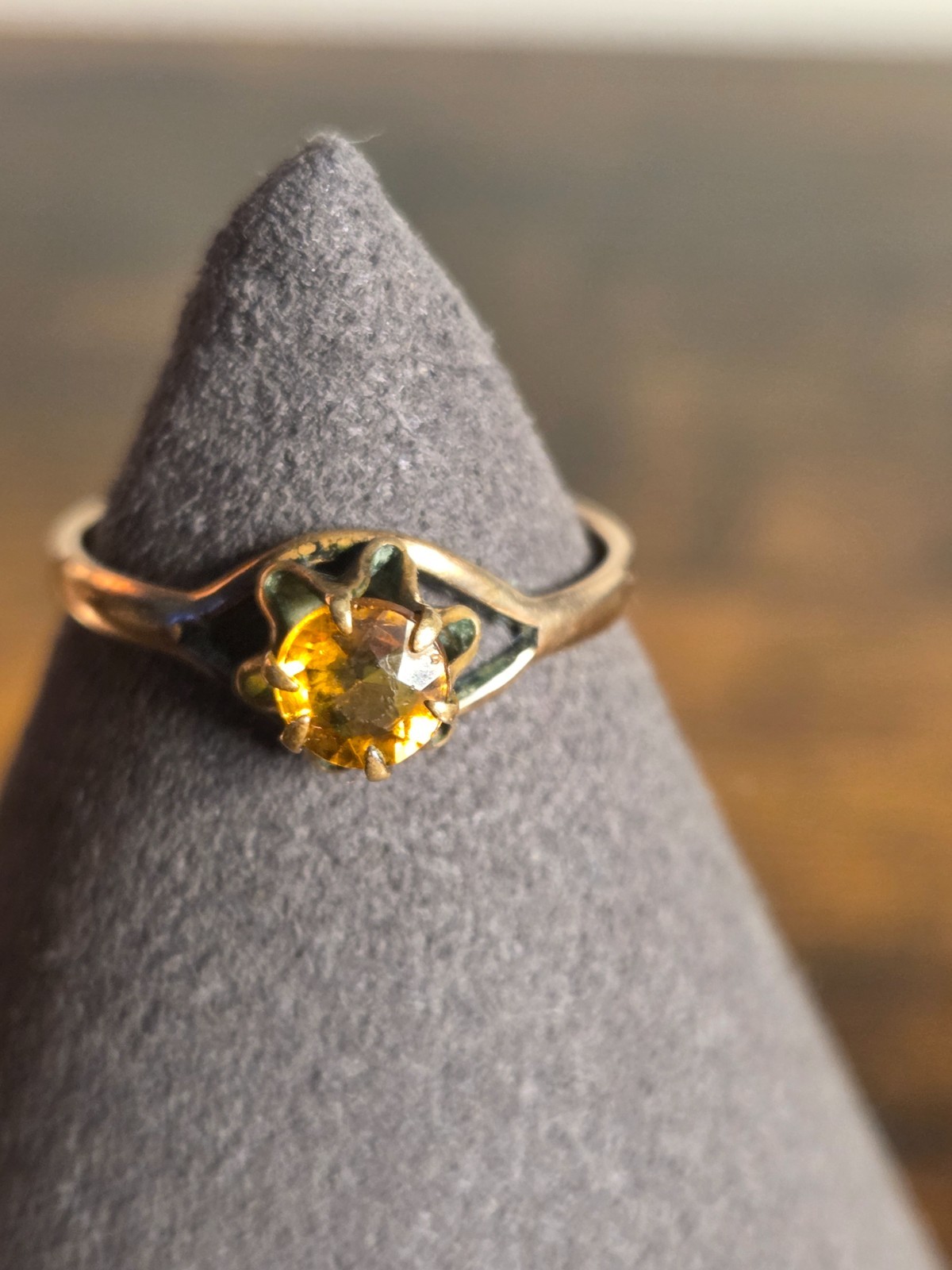 VINTAGE COSTUME RING LITTLE NEMO ART DECO SYNTHETIC CITRINE SOLITARE SIZE 6.5