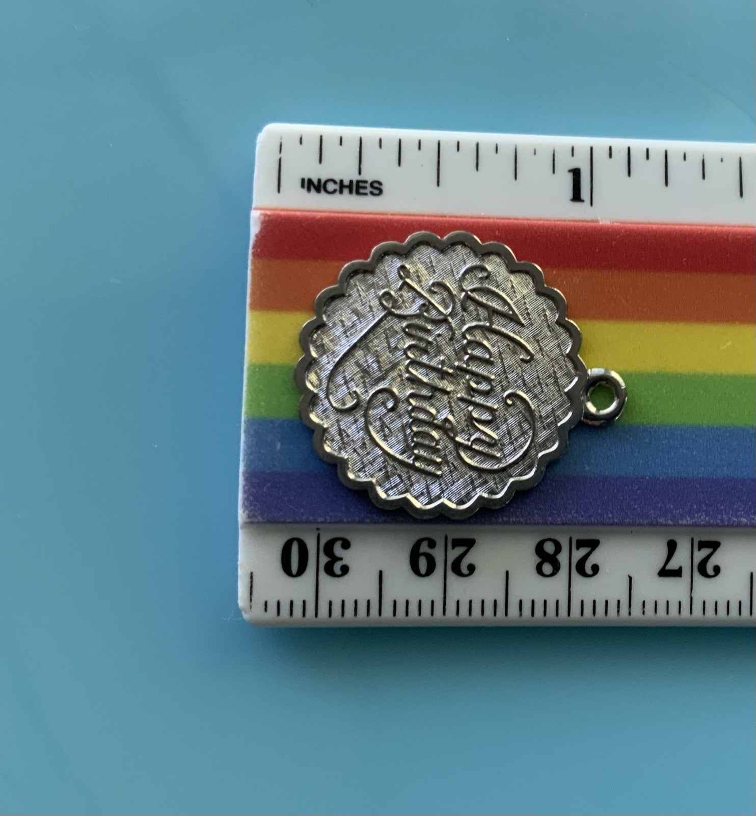 925 Sterling Silver Vintage “Happy Birthday” Round Ruffled Charm Pendant 3.6g