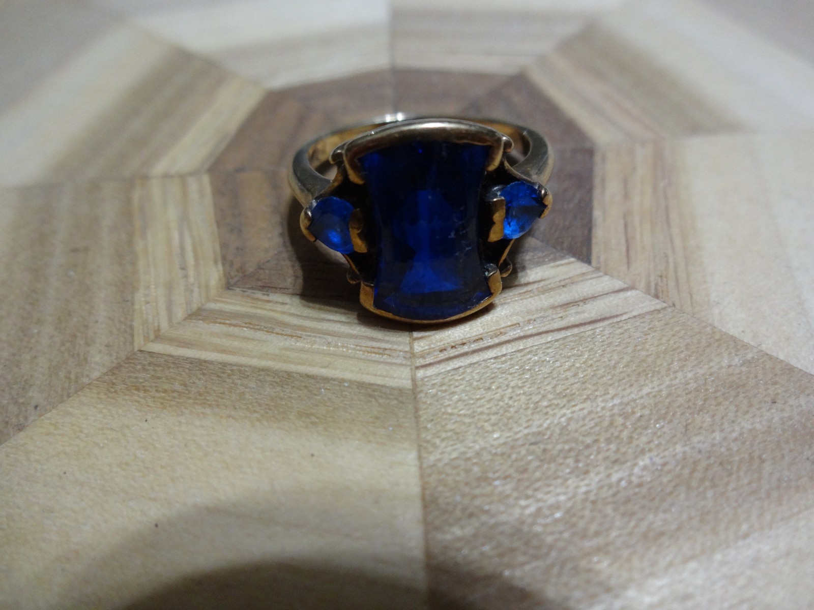 10k blue spinel art deco ring rectangle fancy cut size 8