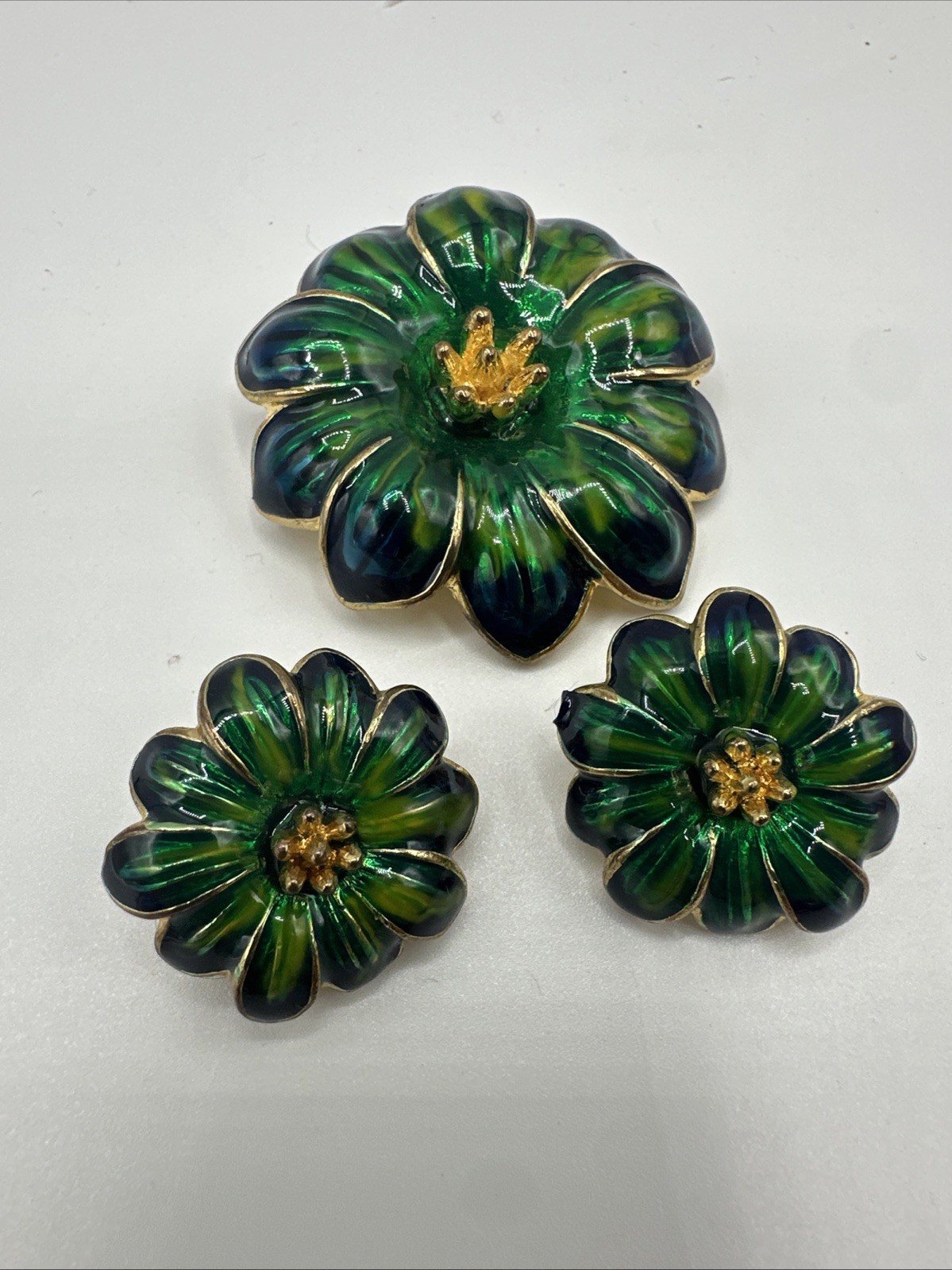 Vintage Green Enamel Set of Brooch and Clip on Earrings. See pics.