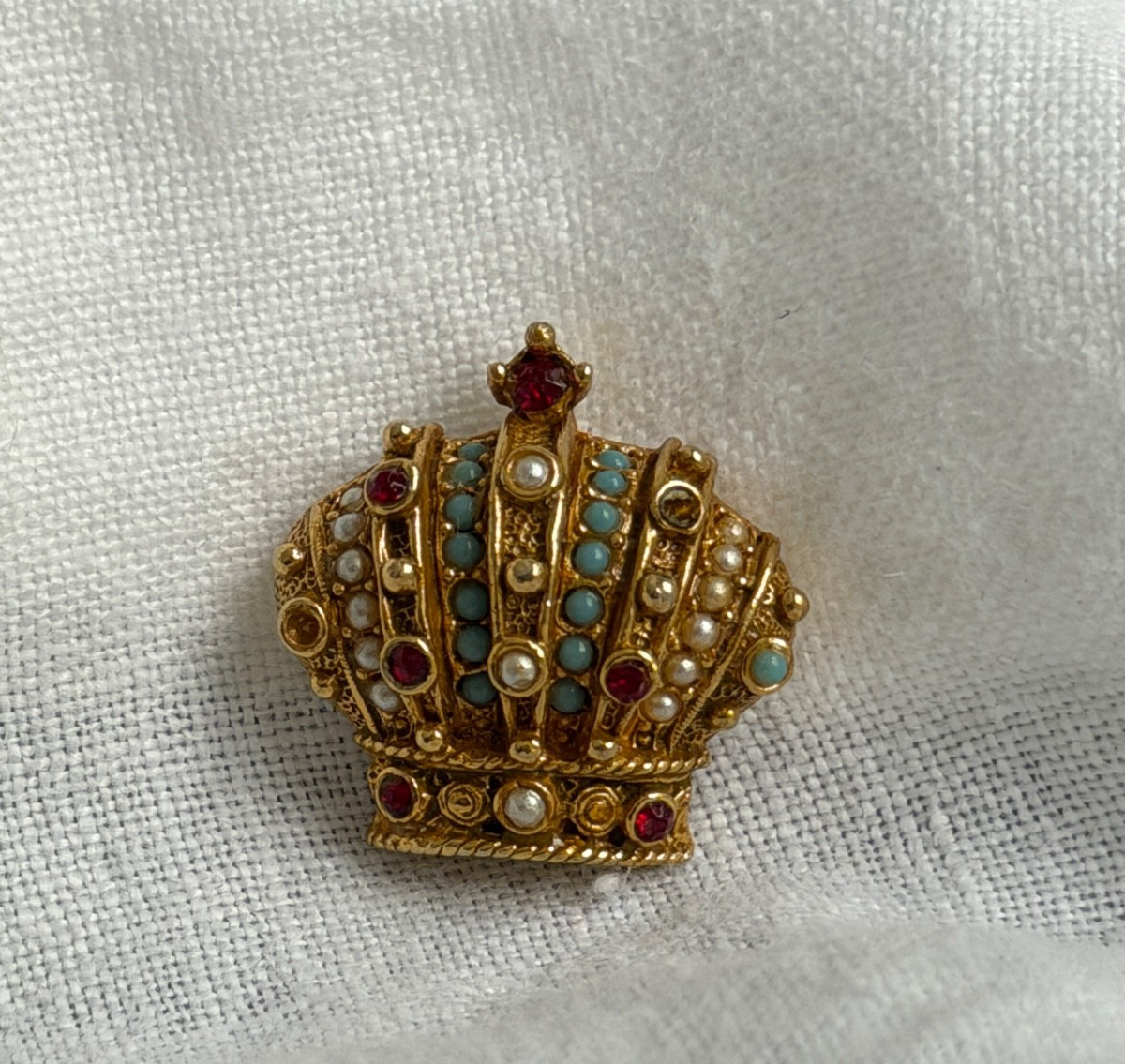 Vintage ART Crown Arthur Pepper rhinestone pearl turquoise clip on earring READ