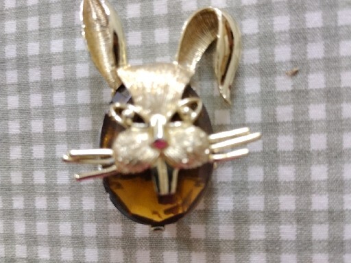 Vintage Brooch Rabbit Head Pin Amber Topaz Color Stone Gold Tone Unique