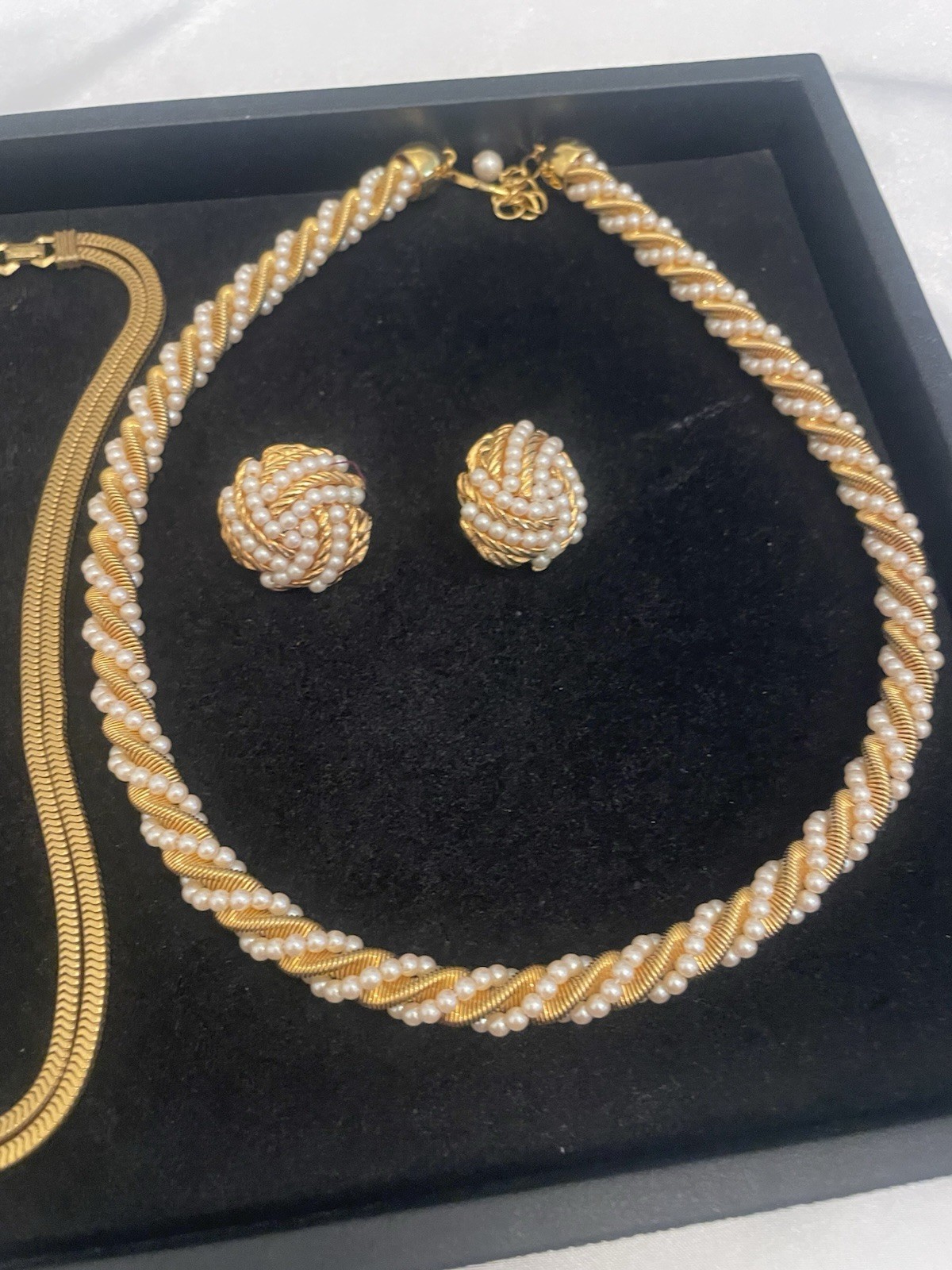 G-Tone Faux Pearl Jewelry Lot NECKLACES Omega Choker Twisted Cable Links Chain