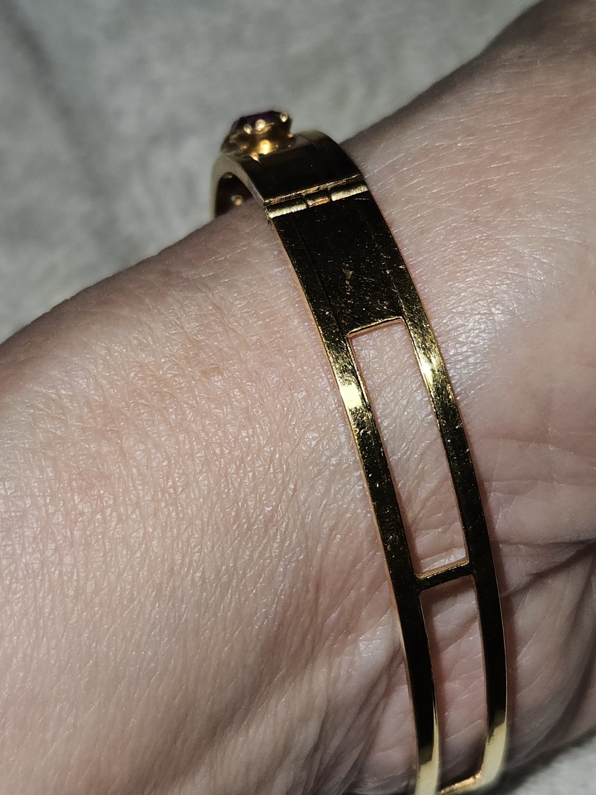 Vintage Van Dell Gold Toned Bangle Bracelet w Sparkling Stones