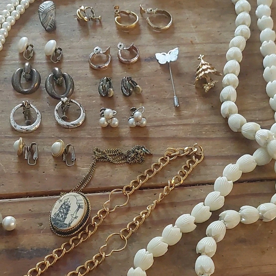 Napier Vintage Jewelry Lot – Necklaces, Earrings, Brooches, Multicolor