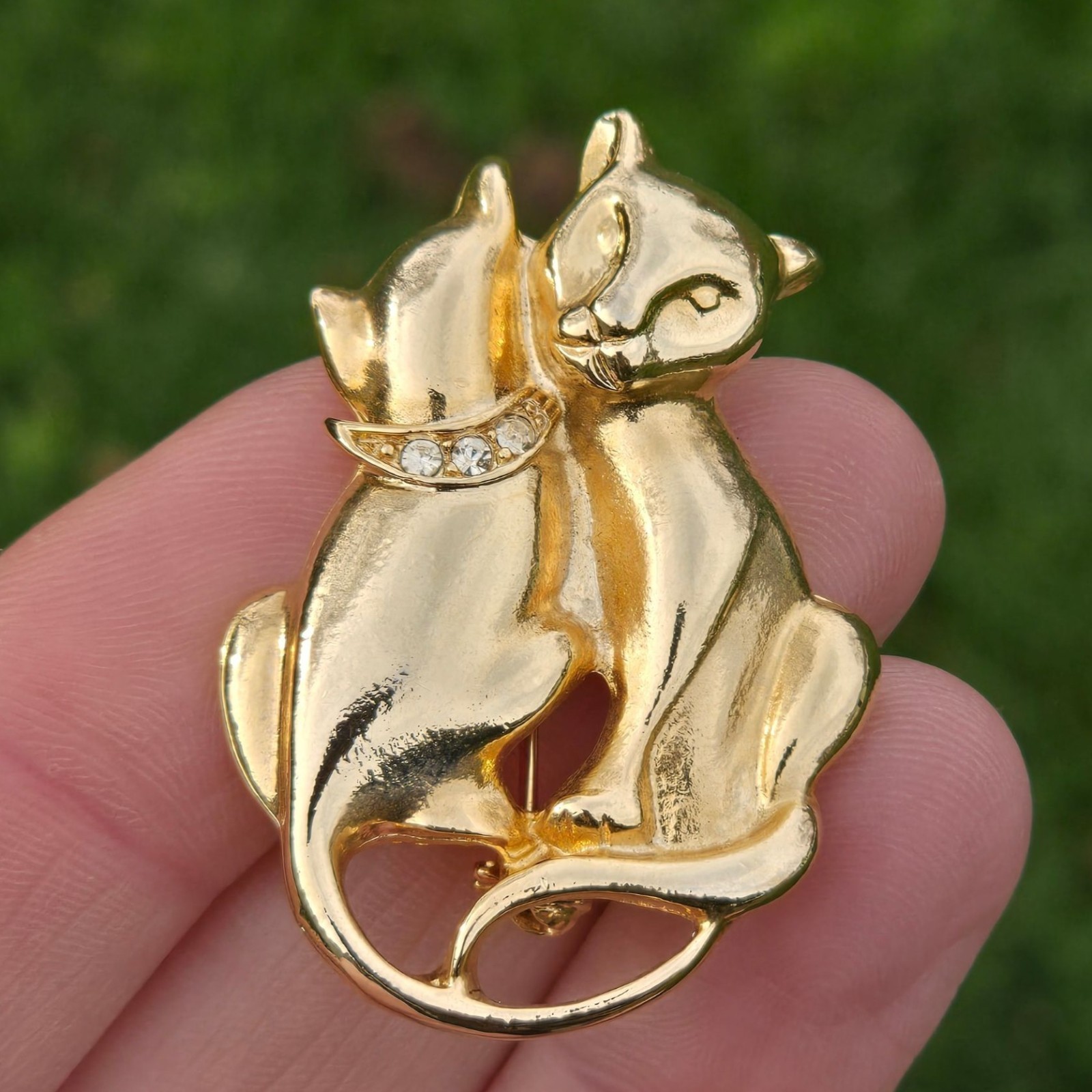 Vintage Cat couple Brooch Cuddling Kittens Lion Rhinestone collar Kitty Jewelry