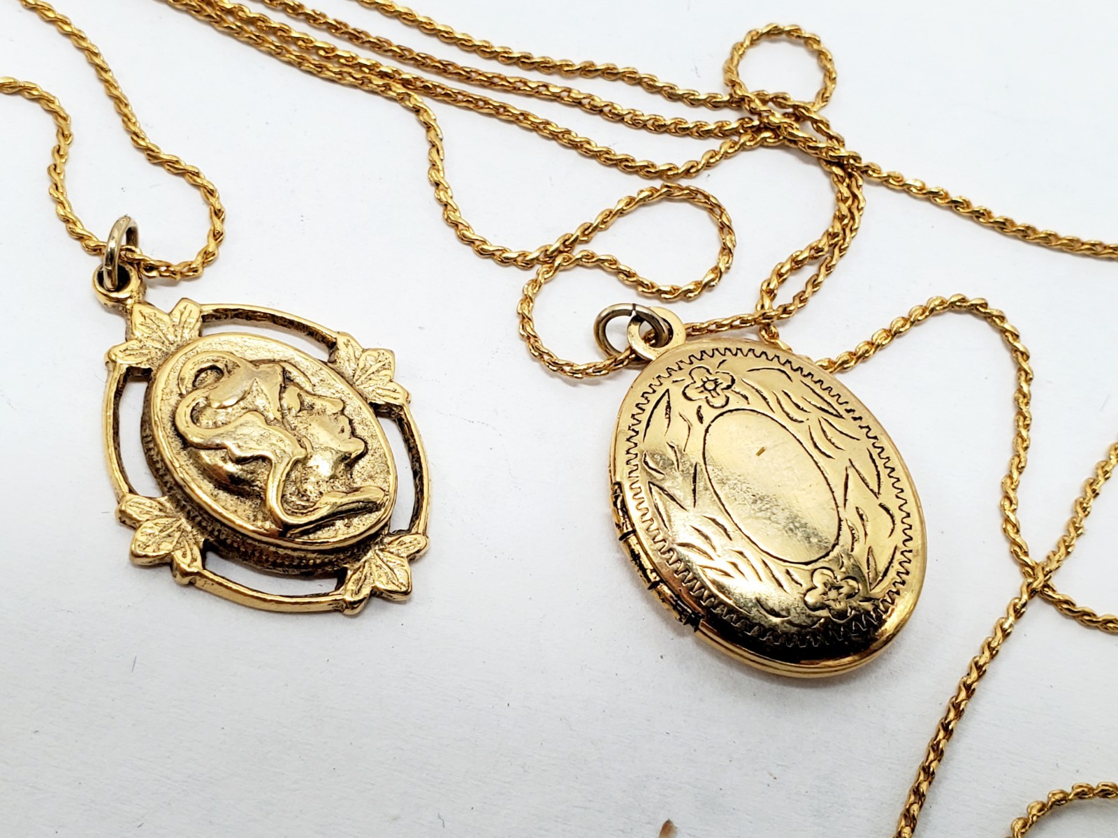 Vintage Goldette Gold Tone Triple (3) Strand Necklace W/ Locket & Medusa? Face
