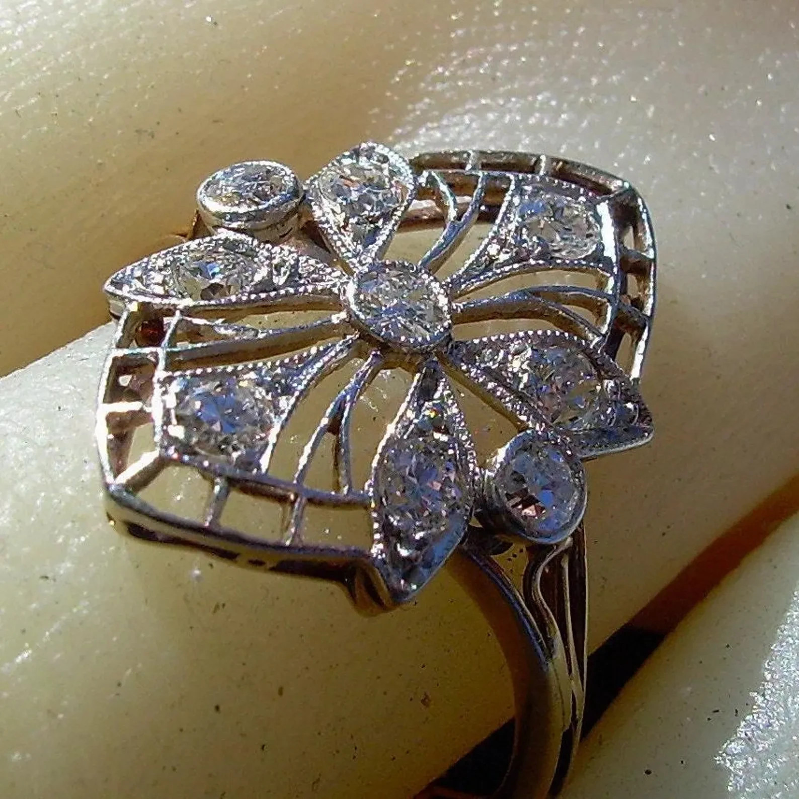Original EARTH MINED DIAMOND Deco Engagement Ring 1 carat Antique PLATINUM 14K