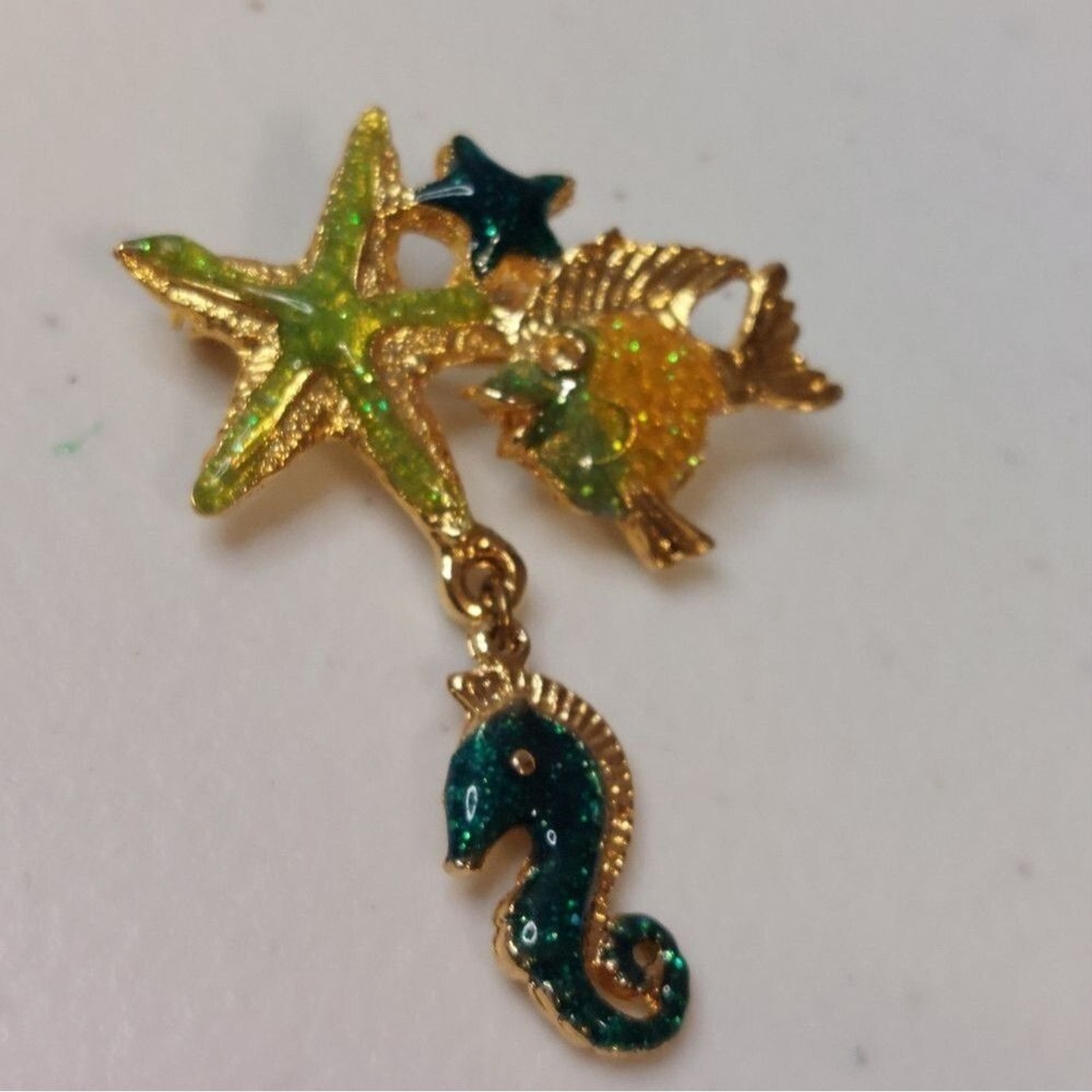Vintage Gold Tone Enameled Sea Creatures Brooch Pin Fish Seahorse Starfish