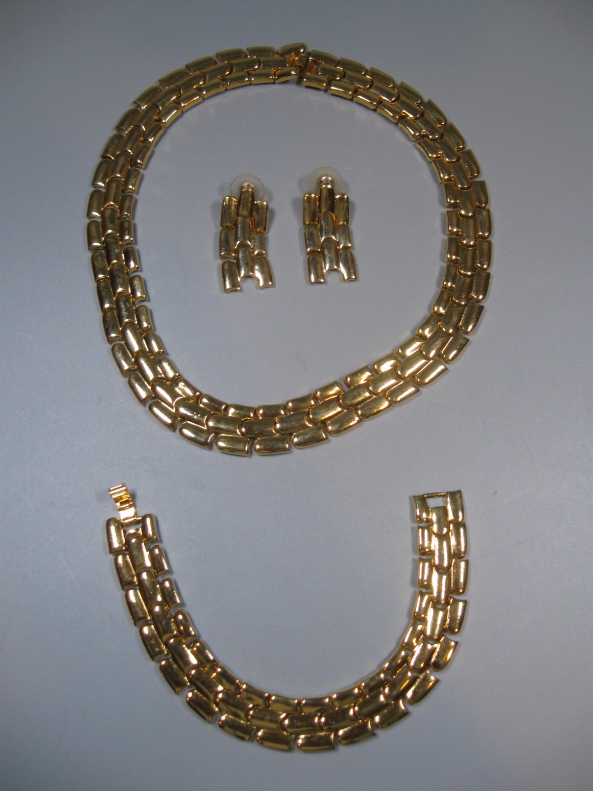 Vintage Jewelry Set Necklace Earrings And Bracelet