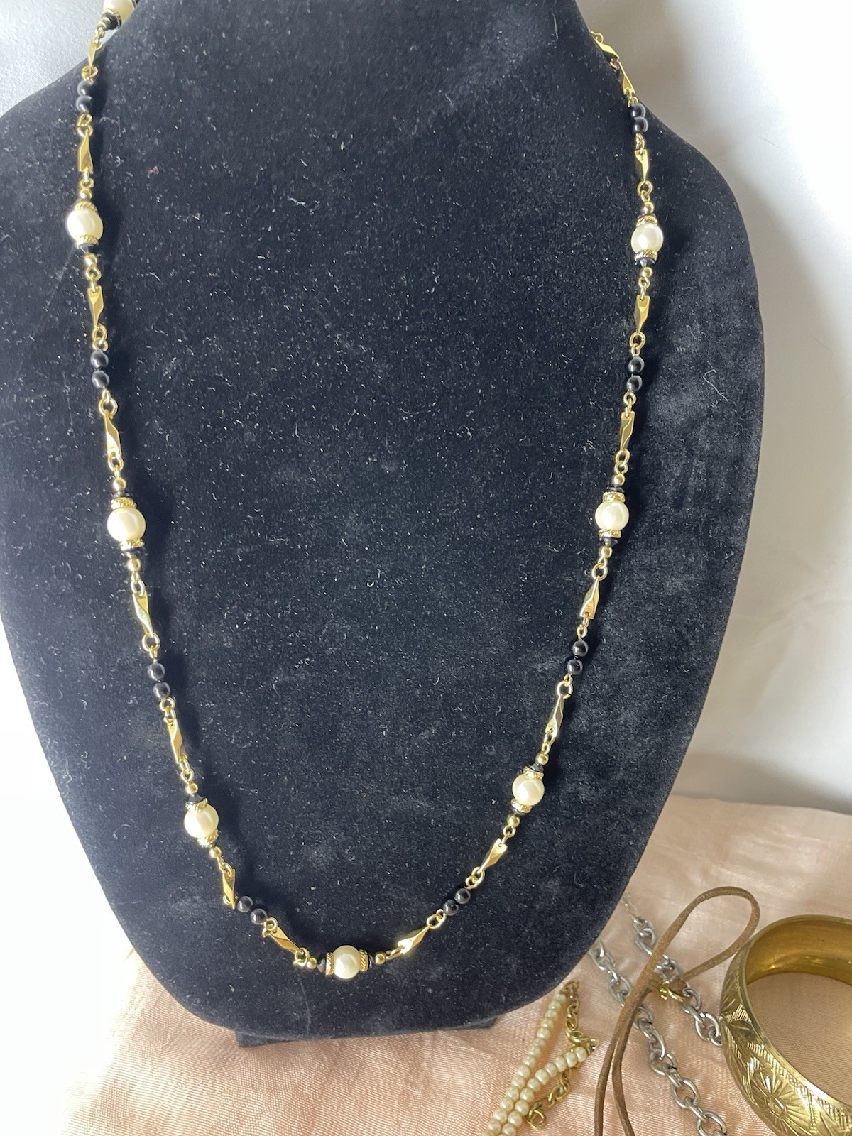 Lot Of Mixed Costume Jewelry See Pictures Details/Wear