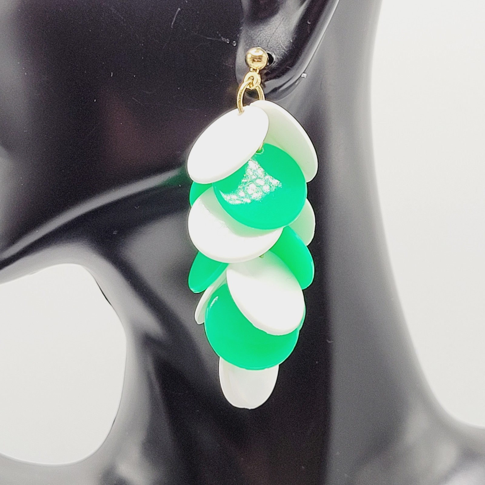 Green and White Multiple Plastic Disc Wiggly Dangle Vintage 80s Pierced Earrings