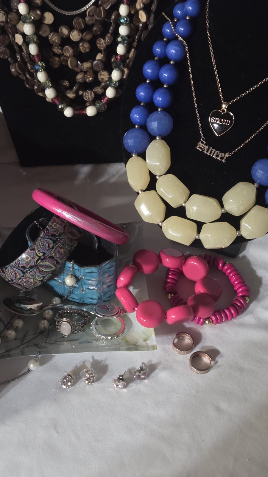 Grandma’s Estate; Jewelry, Trinkets, & Extra Fun Junk! Lot #96