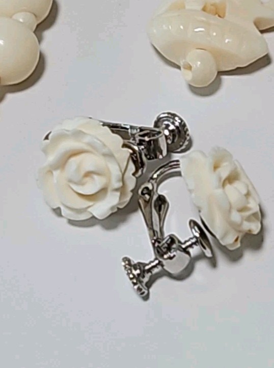 Vtg LOT Graduated Carved Rose Bead Elephant Necklaces Krememtz Rose Brooch ERs +