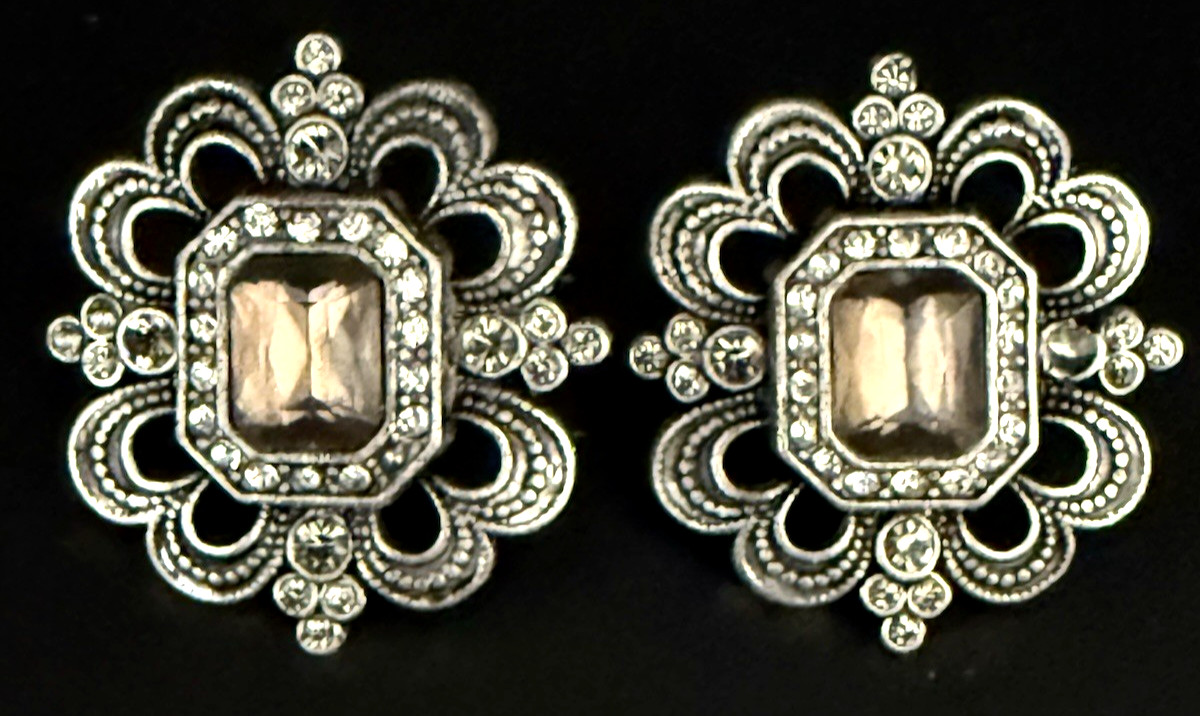 Vintage AVON 1″ Art Deco Style Silver Tone Pierced Rhinestone Earrings