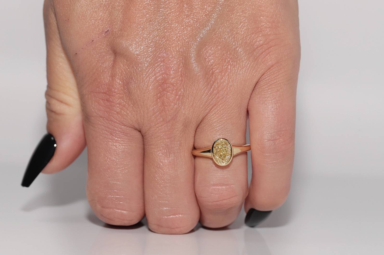 18k Gold 1.51 ct Light Fancy Color Oval Cut GIA Certified Solitaire Ring