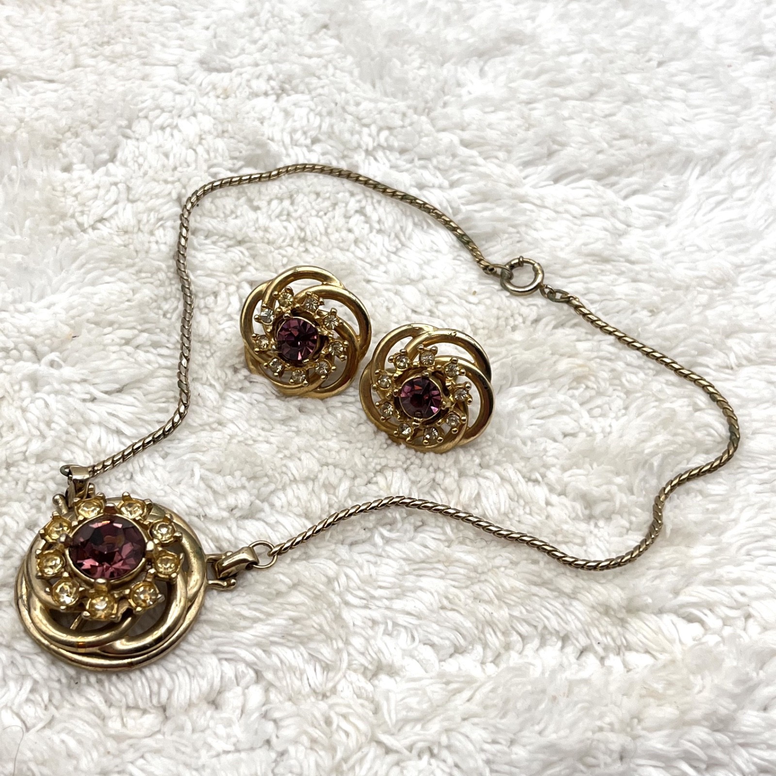 Vintage Purple Rhinestone Jewelry Set Necklace Screw Back Earrings