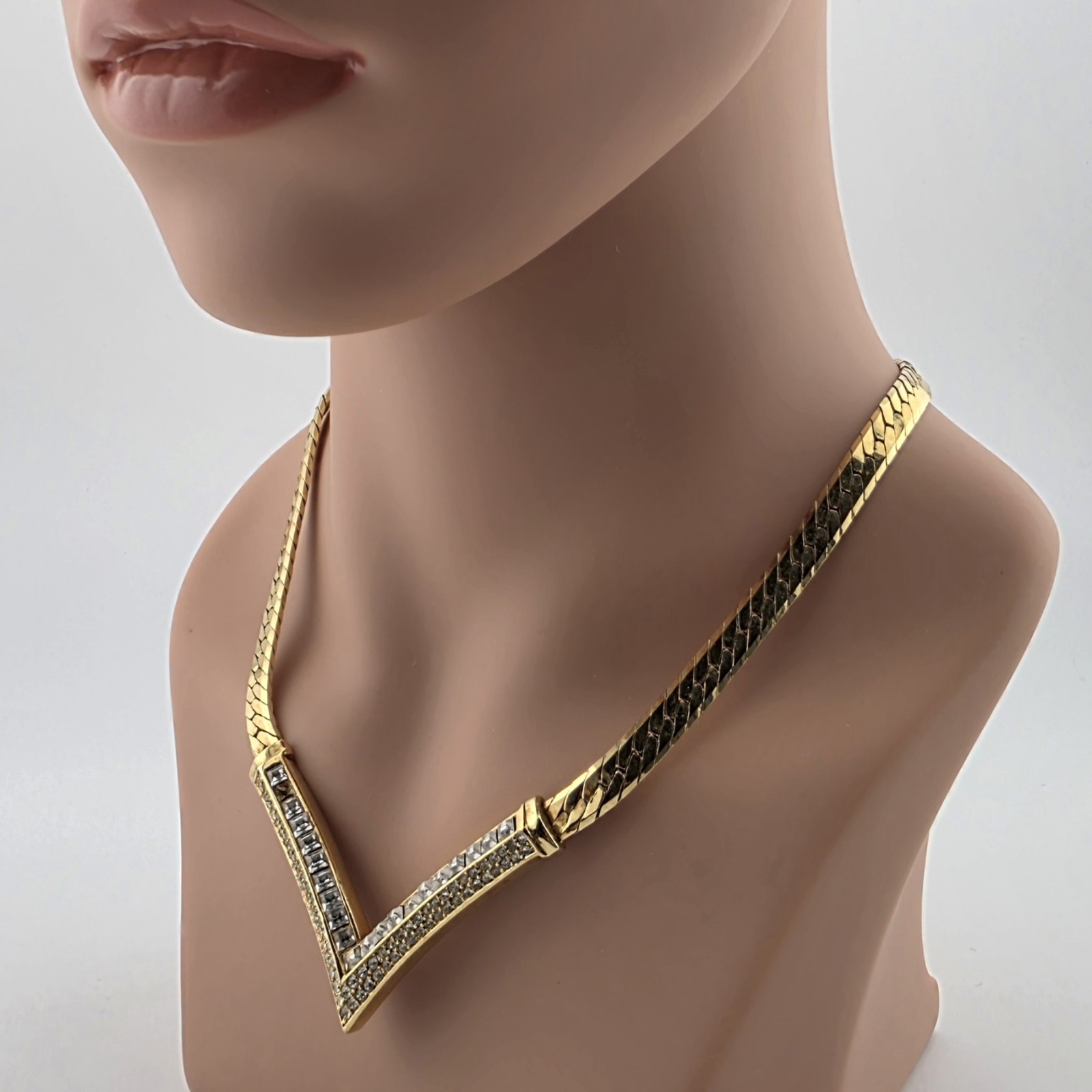 Christian Dior V Shaped Crystal Herringbone Chevron Necklace Vintage 80s