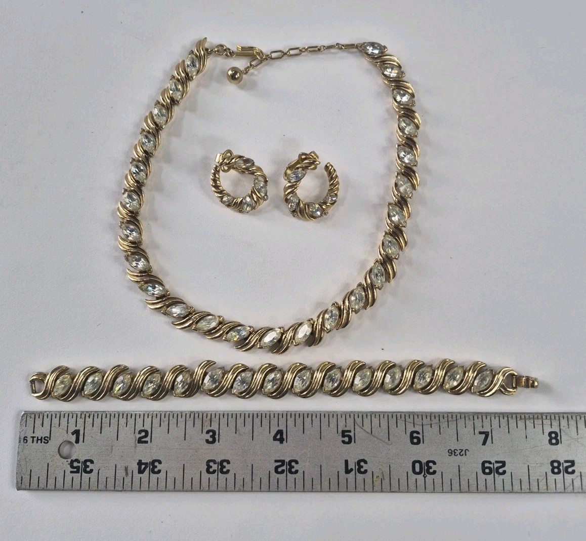Vintage Crown Trifari Rhinestone Necklace Bracelet Earrings Full Set Original