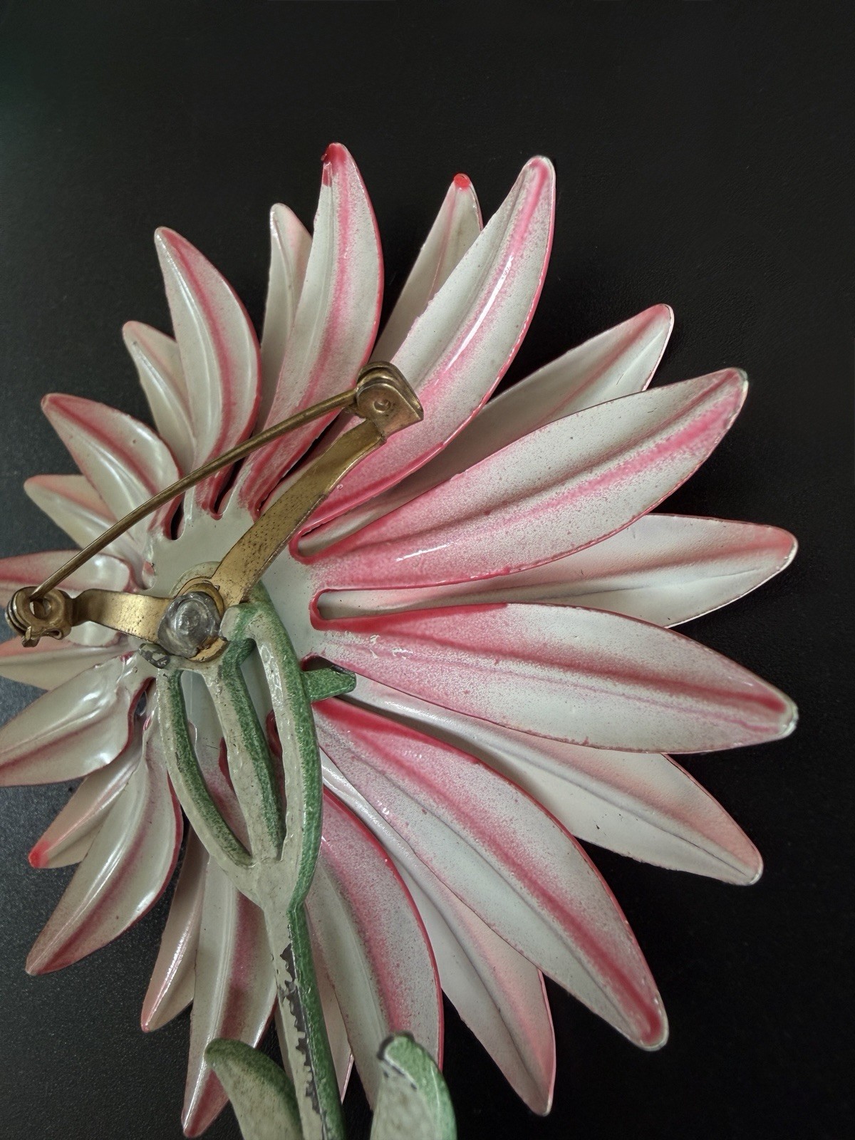 1960s Pink Enamel Celluloid Daisy Flower Brooch Pin Large Mod Statement 4 3/4”!