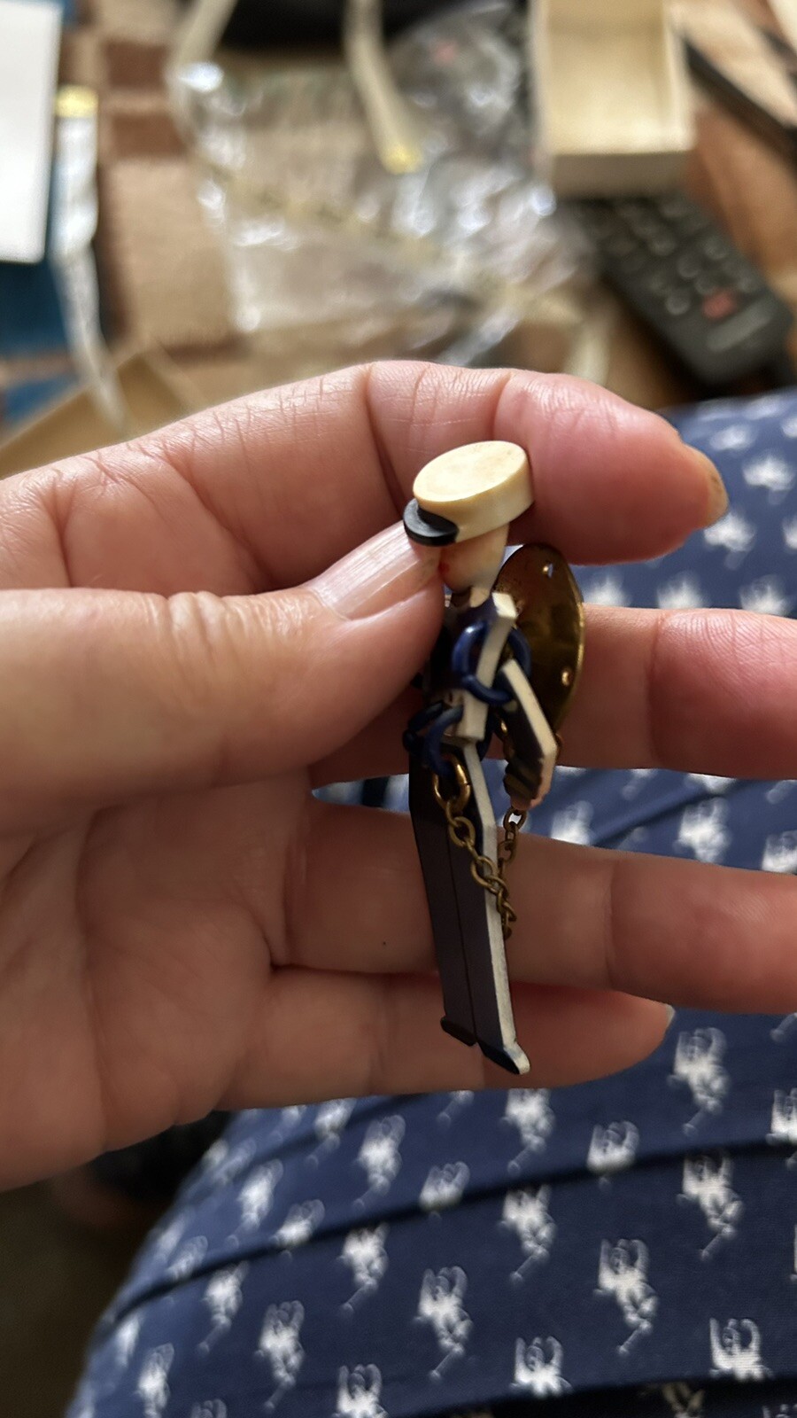 3 Vntg painted celluloid JOINTED SOLDIER ARMY PIN WWII era articulated men 2.5″