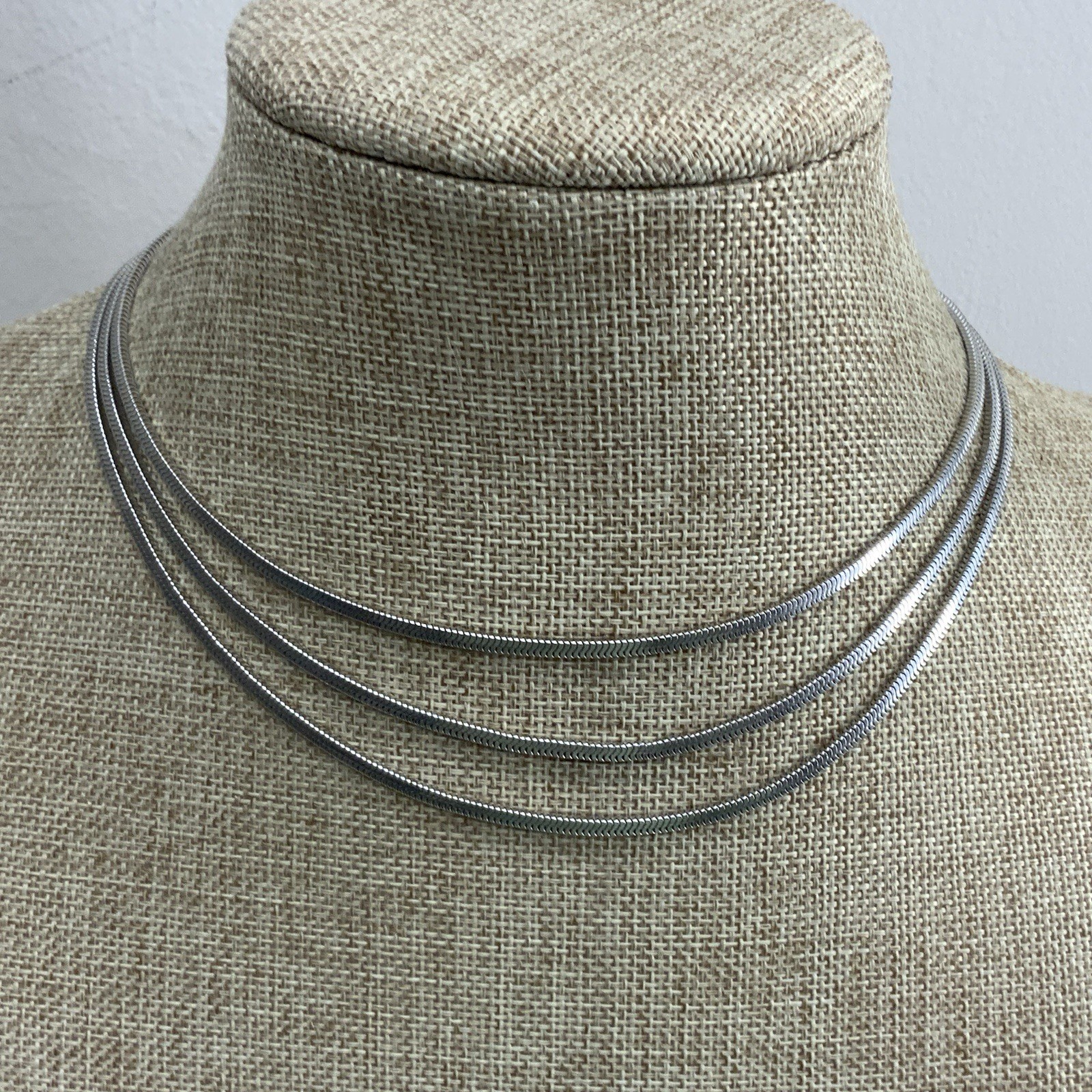 Vintage silver tone triple chain snake chain choker necklace