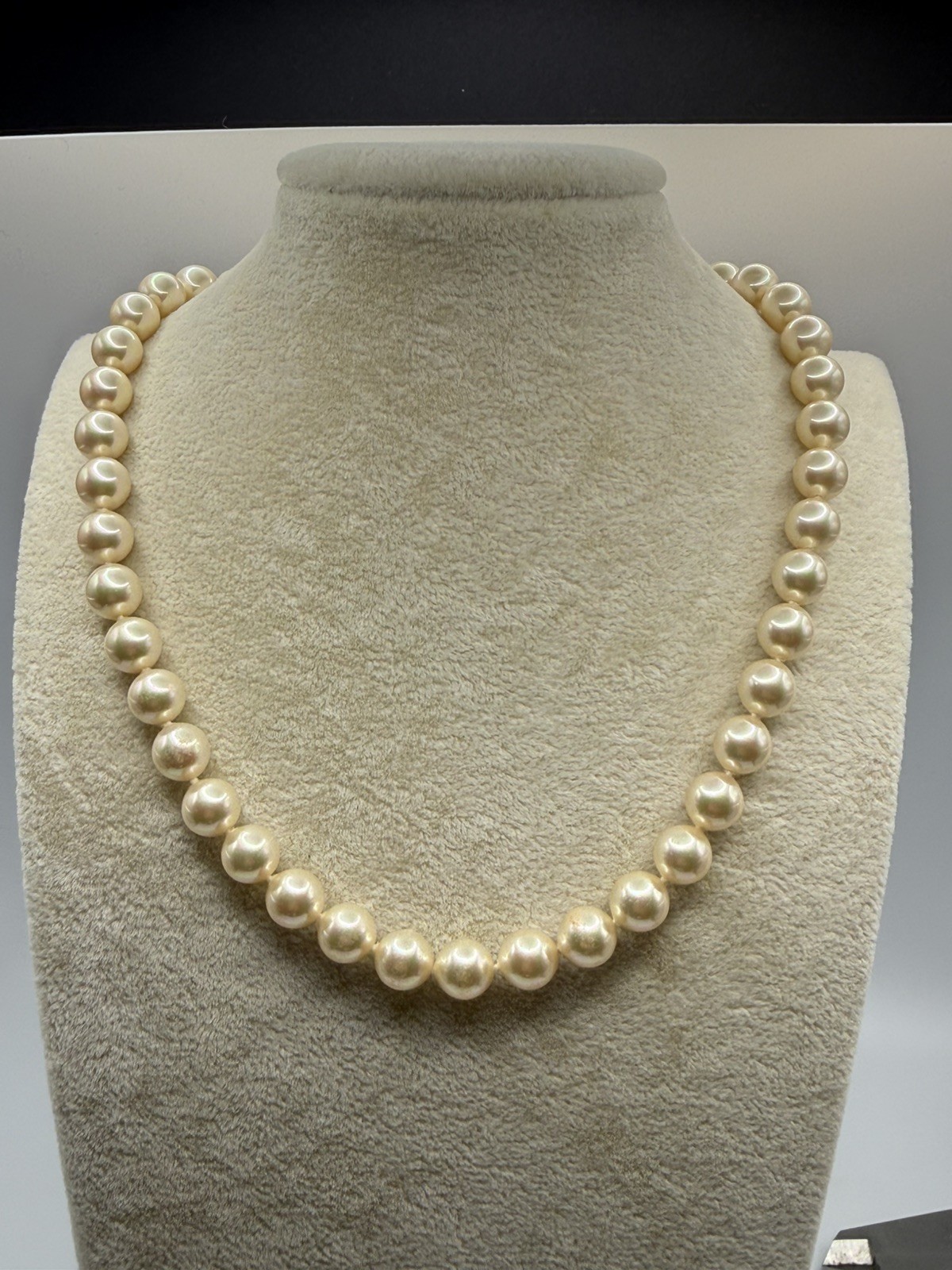 Vintage 8-8.9mm White Round Pearl Necklace 14k White Gold Clasp 14″ $100 Off. S2