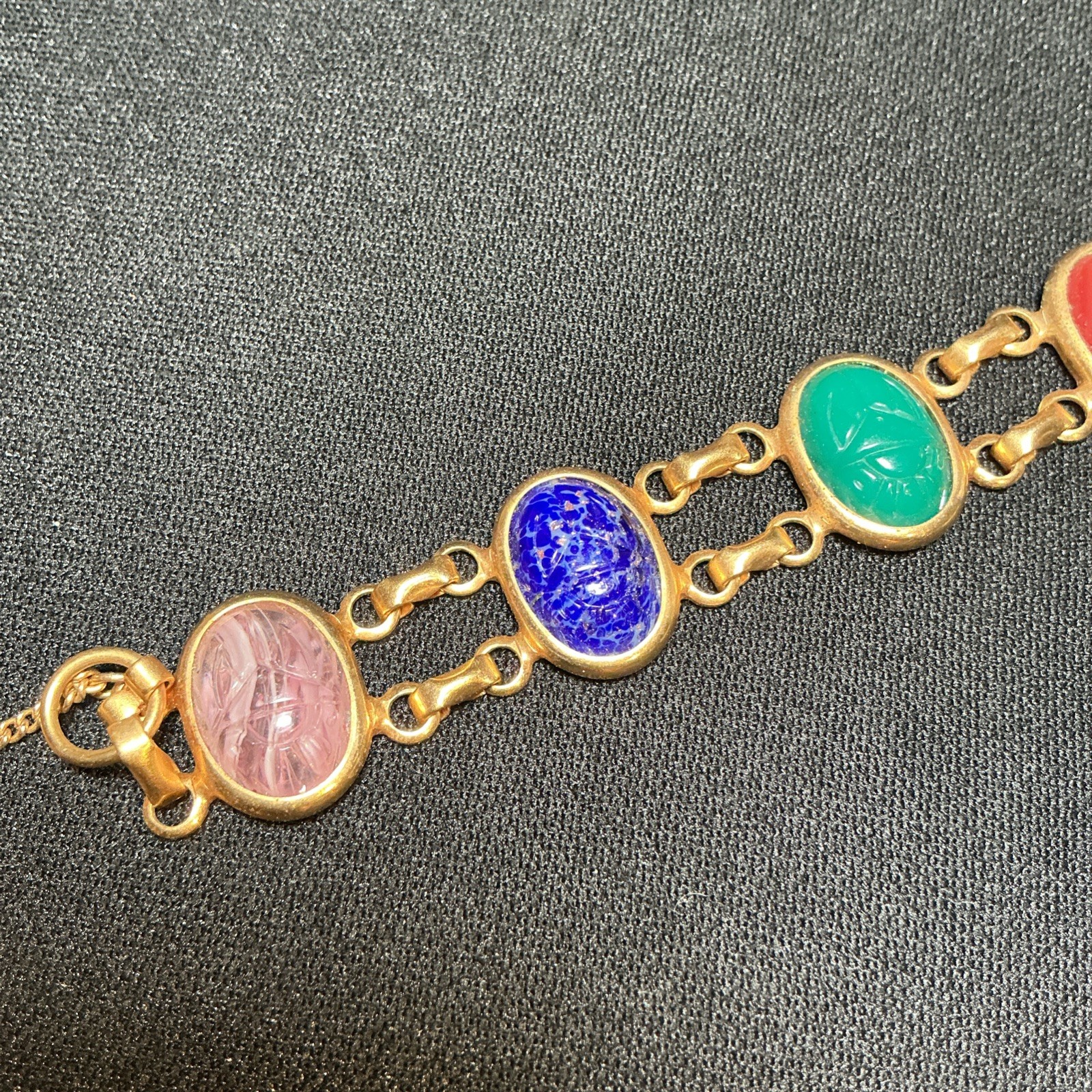 Vintage Gold Tone Multicolor Oval Gemstone Charm Bracelet Scarab Unsigned 7.5″