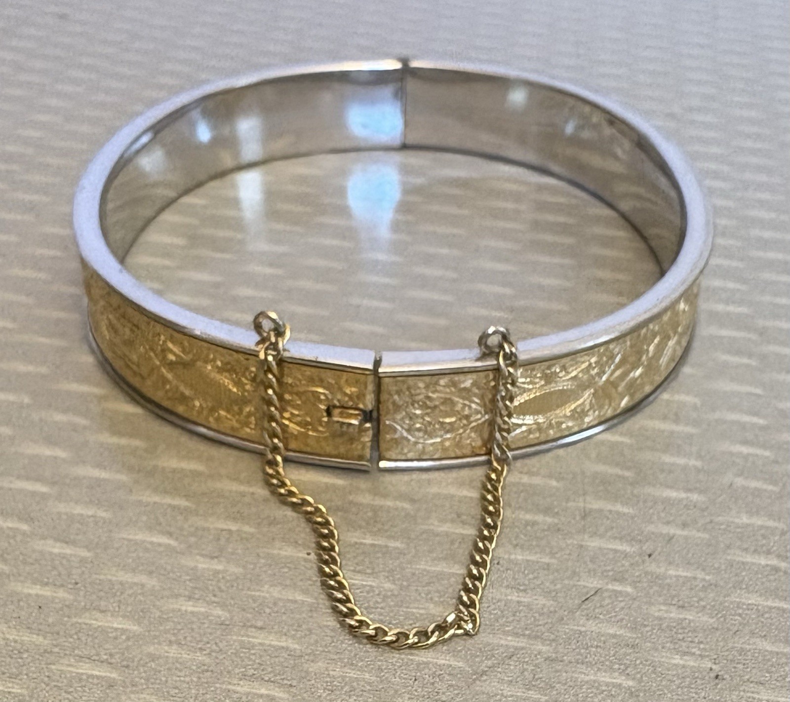 Vintage Krementz Hinged Bangle Bracelet Rolled Gold Overlay 2-Tone Safety Chain