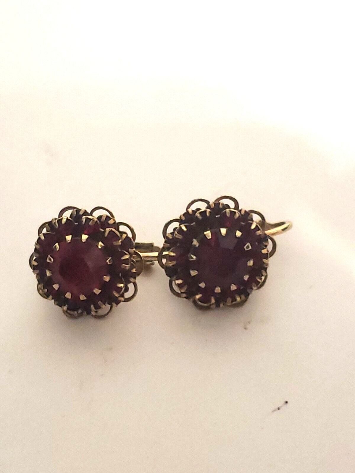 Sarah Coventry Wisteria Garnet Flower Gold Tone Filigree Clip On Earrings