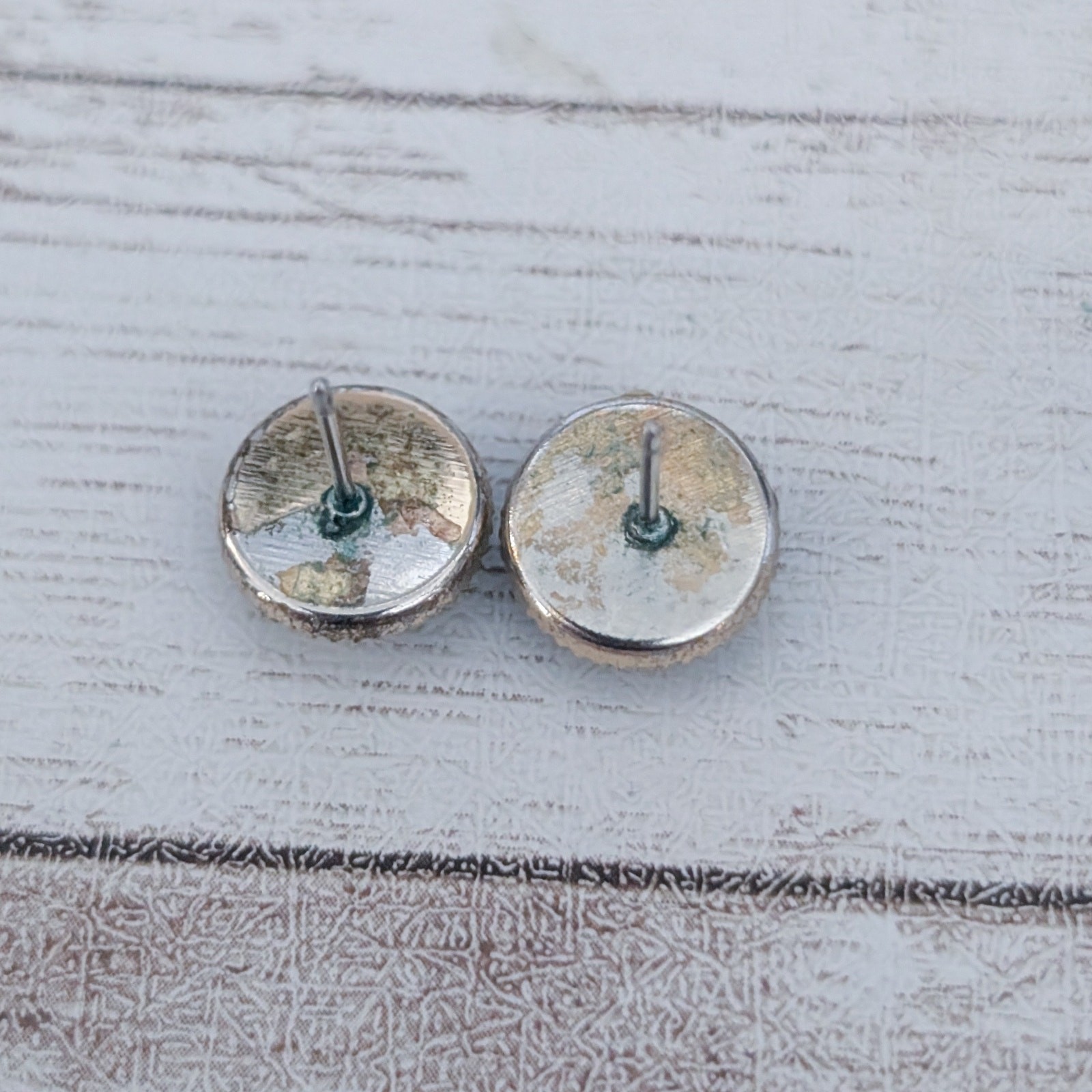 Vintage Stud Earrings Small & Unusual Dichroic Glass? – Tarnished