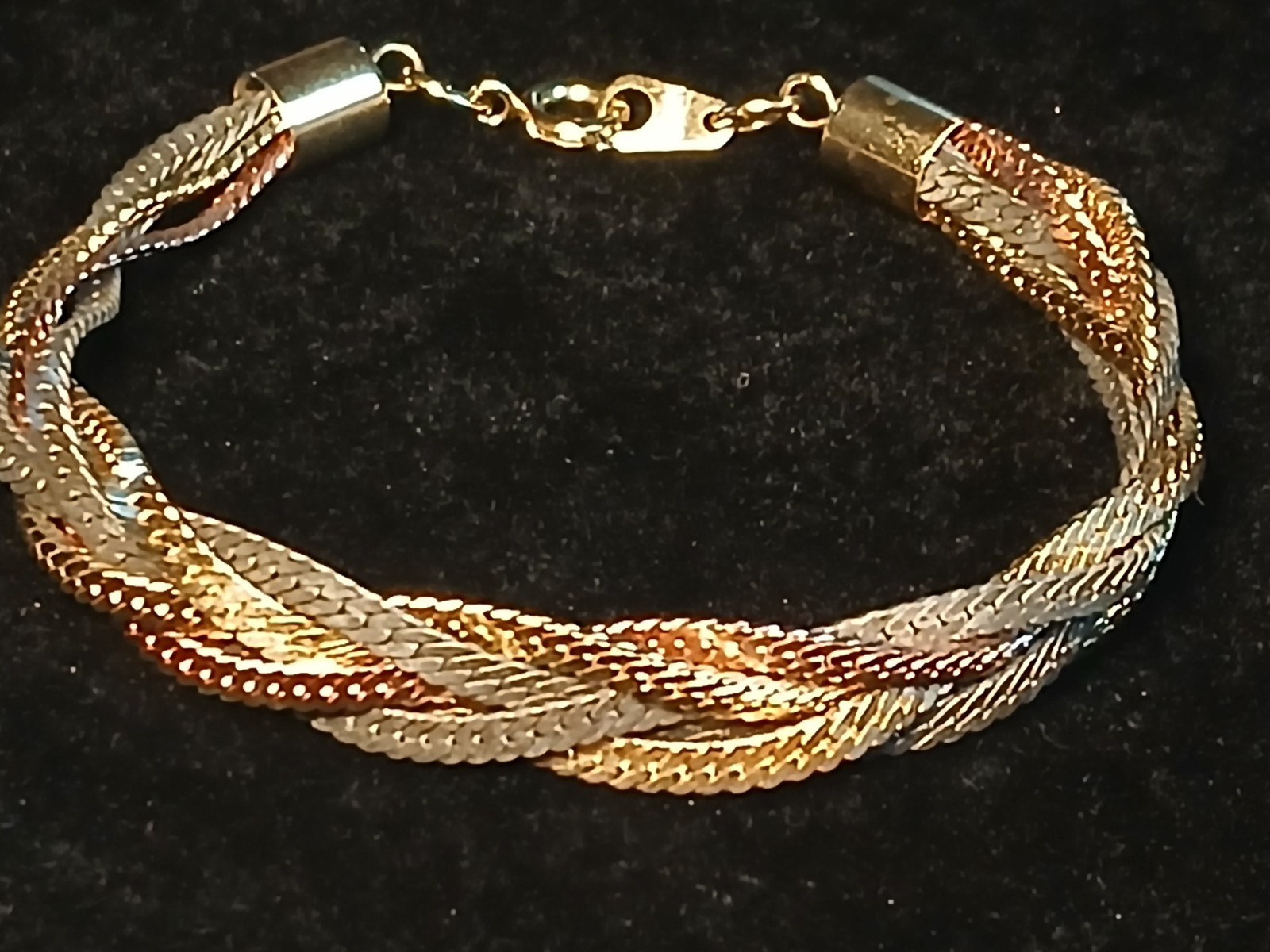 Stunning Verybeautiful 7.5” GOLD TONE BRAIDED BRACELET Herringbone
