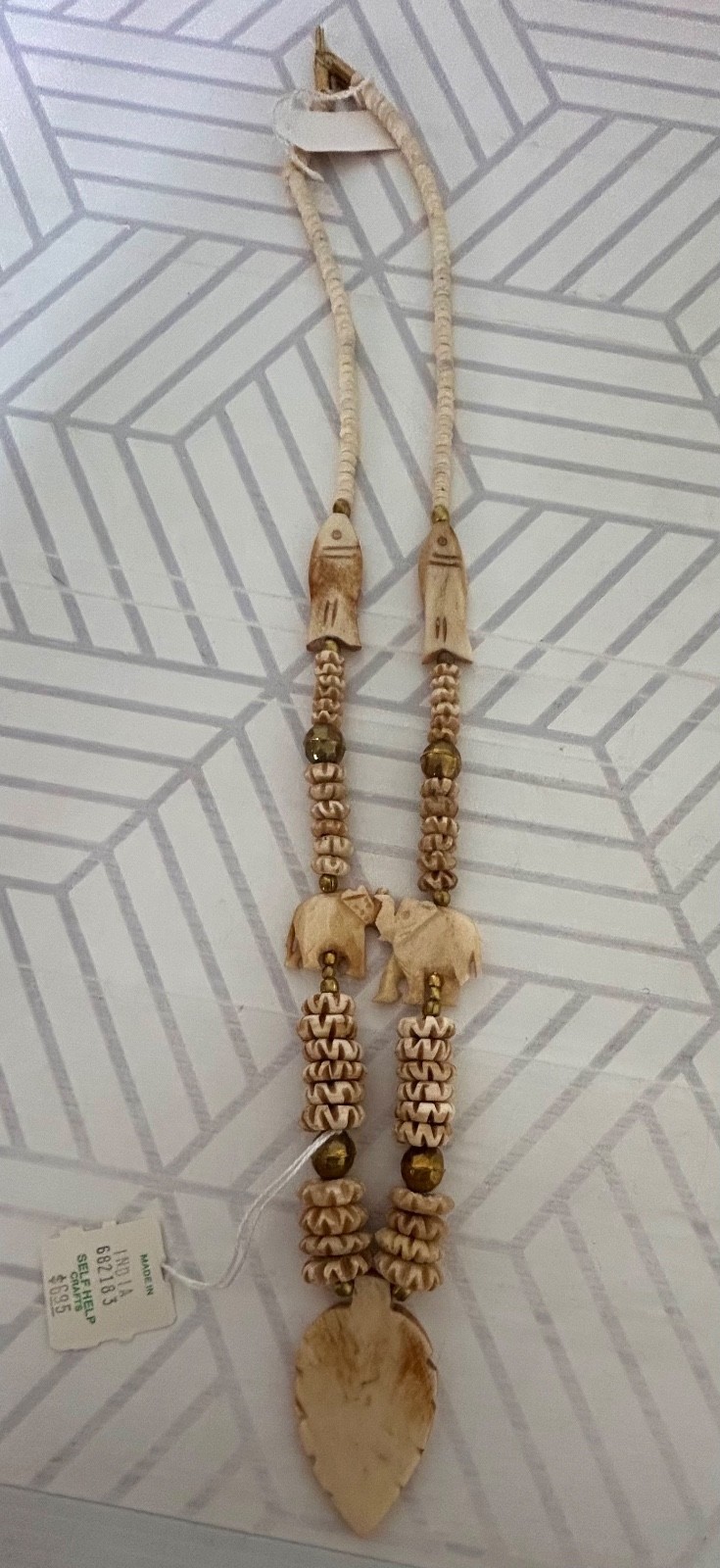 NWT Archana Hand made Vintage Chunky Elephants African Tribal Resin Necklace