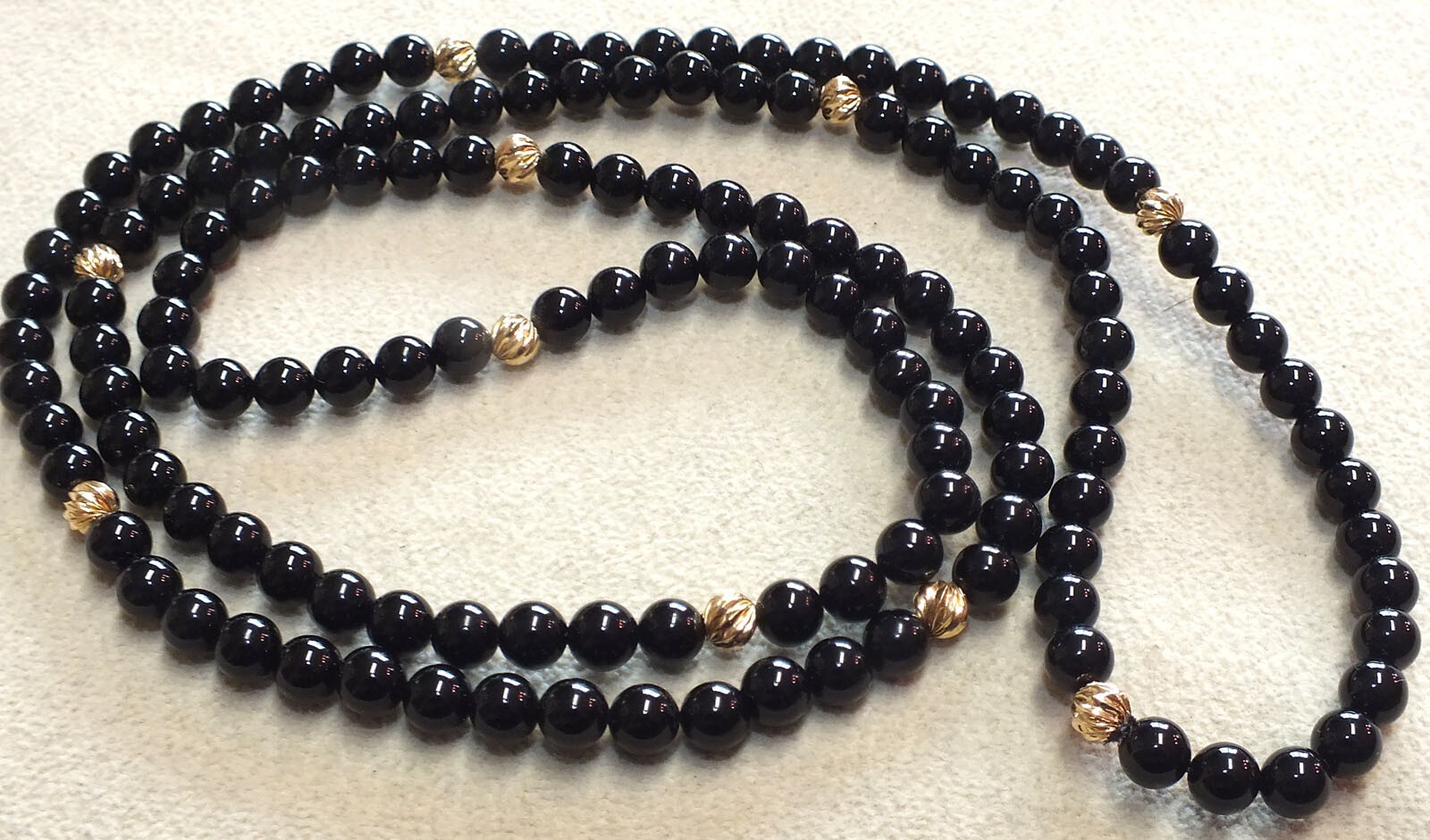 Gorgeous Vintage 14K Yellow Gold Black Onyx Necklace 30″ Excellent!