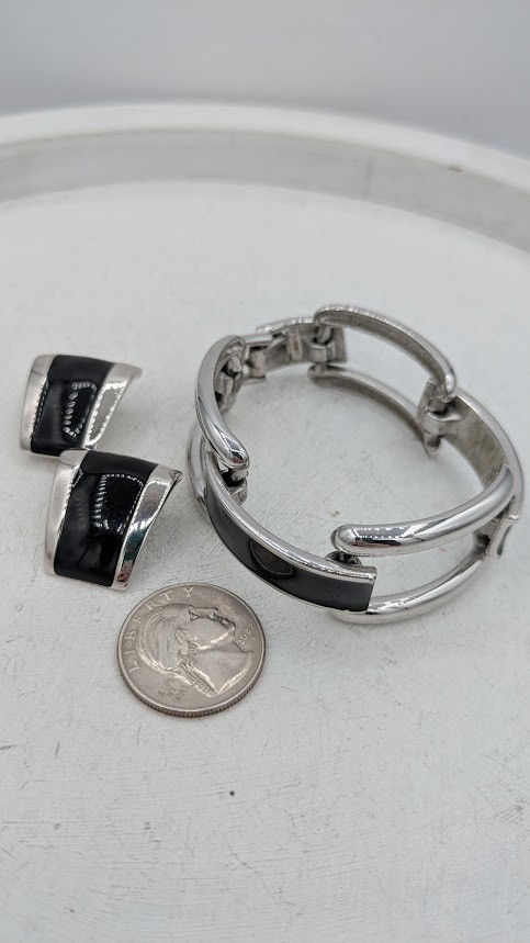 Vintage MONET Bracelet Earrings Set Black Enamel Silver Tone Modernist Demi Paru