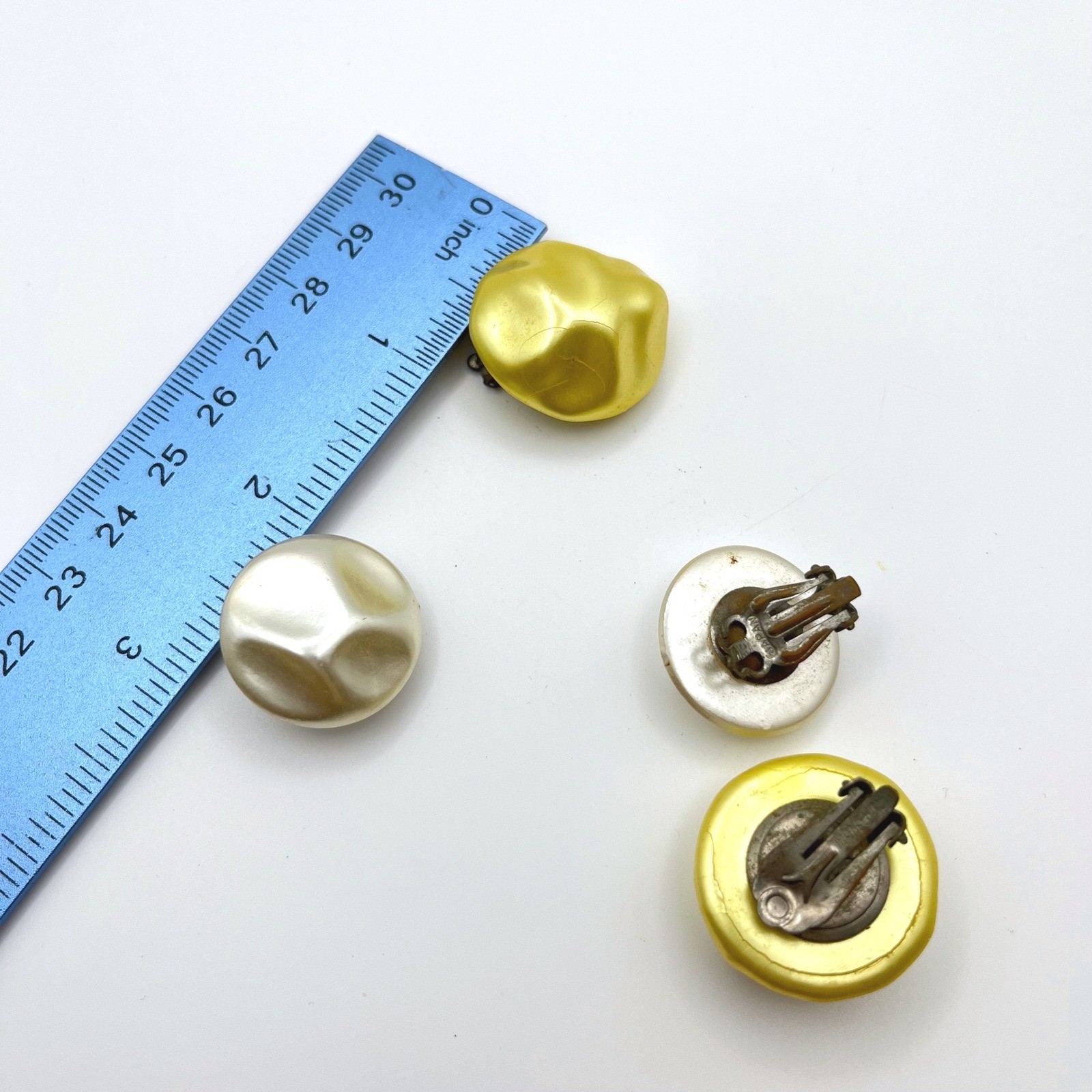 Vintage Japan Hong Kong Clip On Earring Set White Yellow Mod Button Dimpled 2 Pr